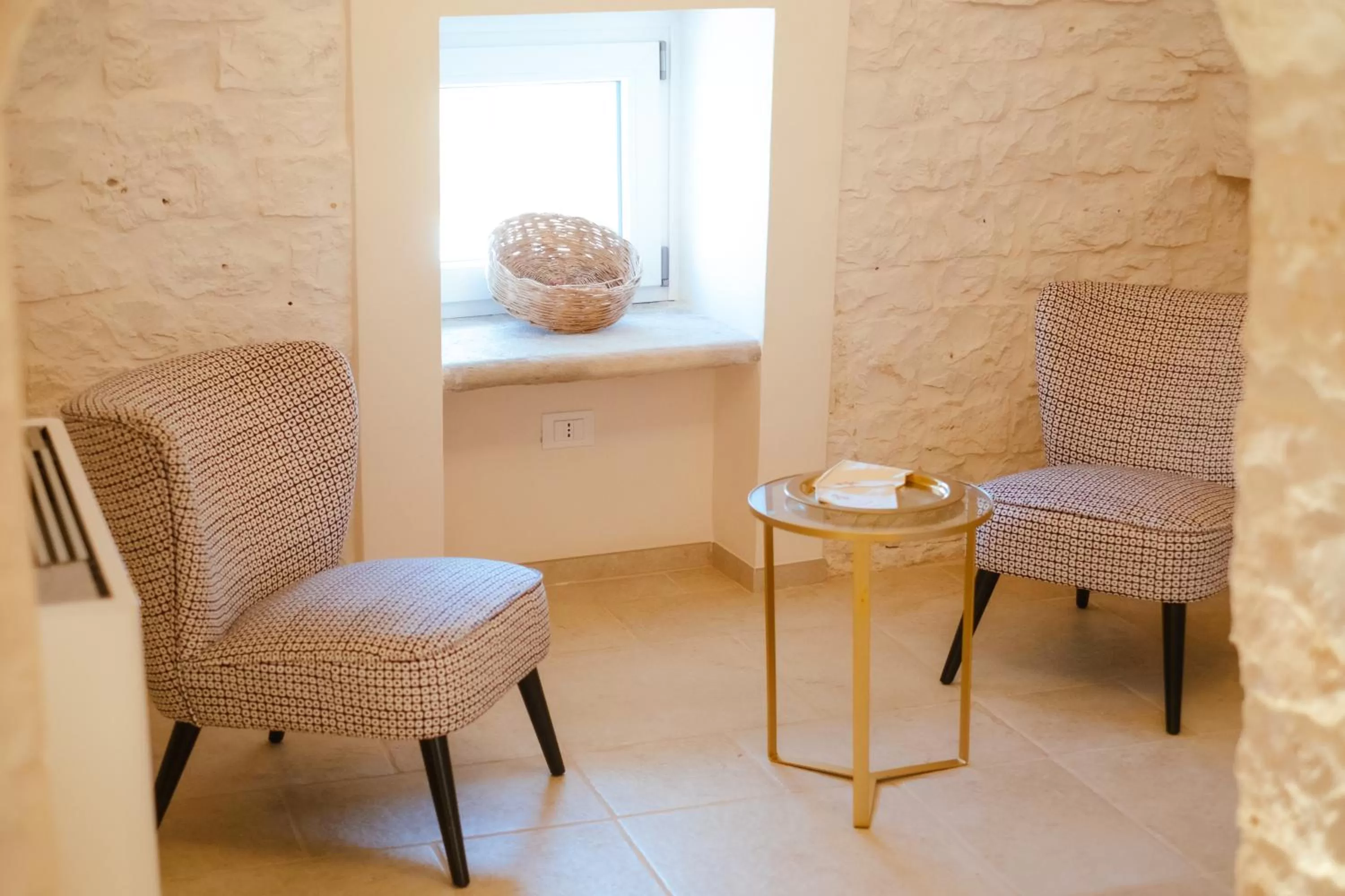 Bedroom, Seating Area in Iconica Luxury Suites