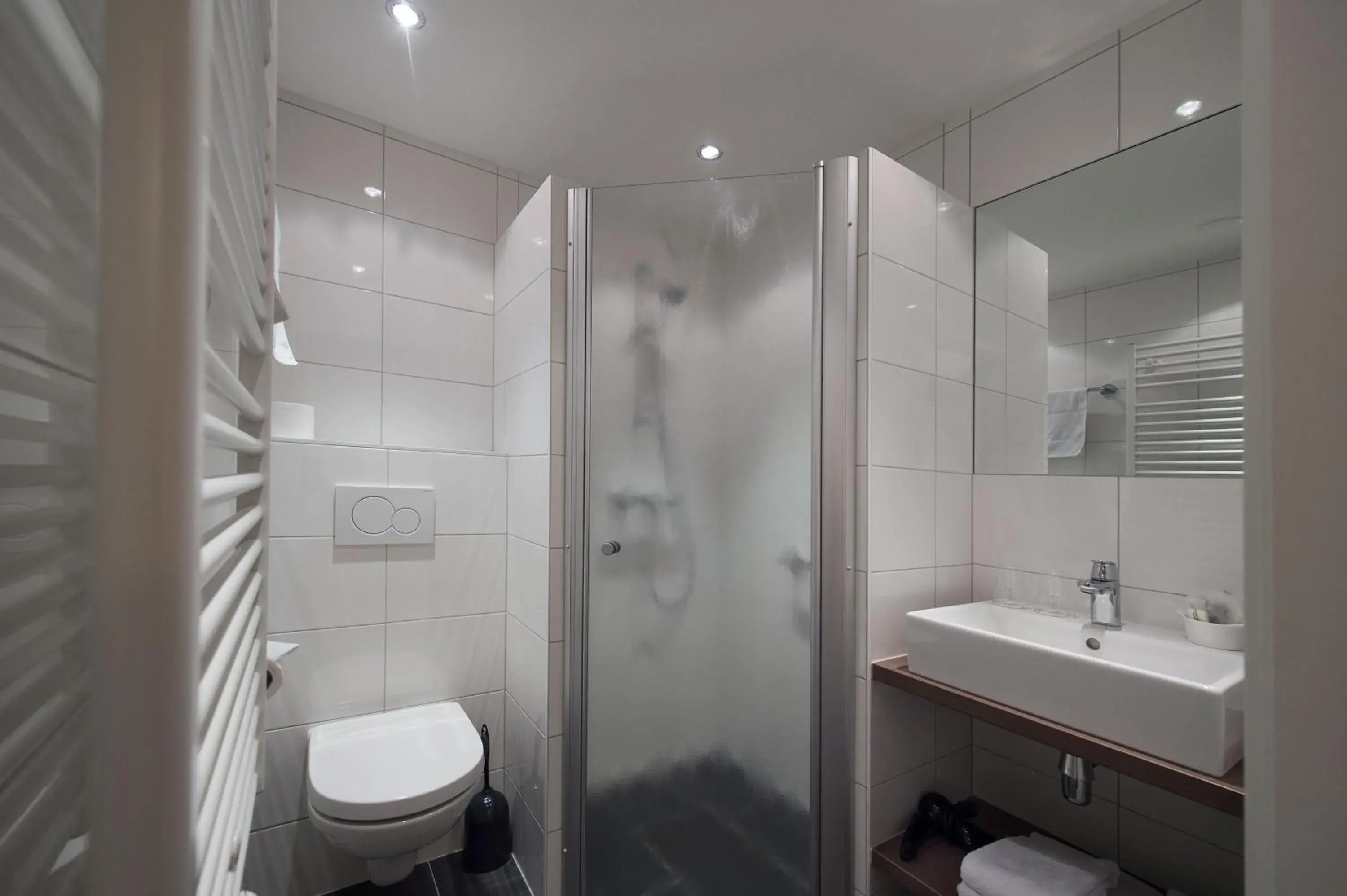 Bathroom in Hotel Restaurant in den Hoof