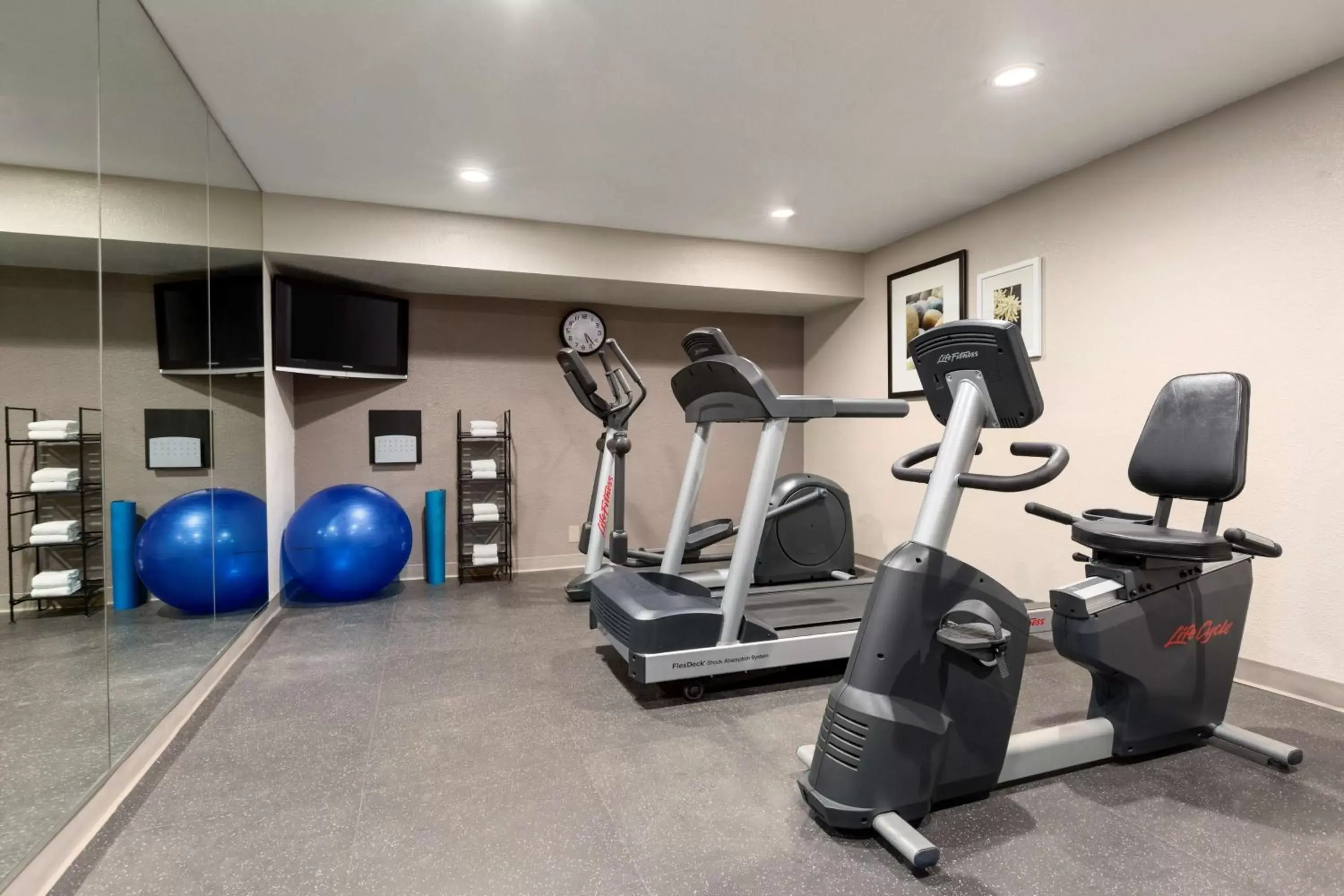 Activities, Fitness Center/Facilities in Country Inn & Suites by Radisson, Flagstaff, AZ