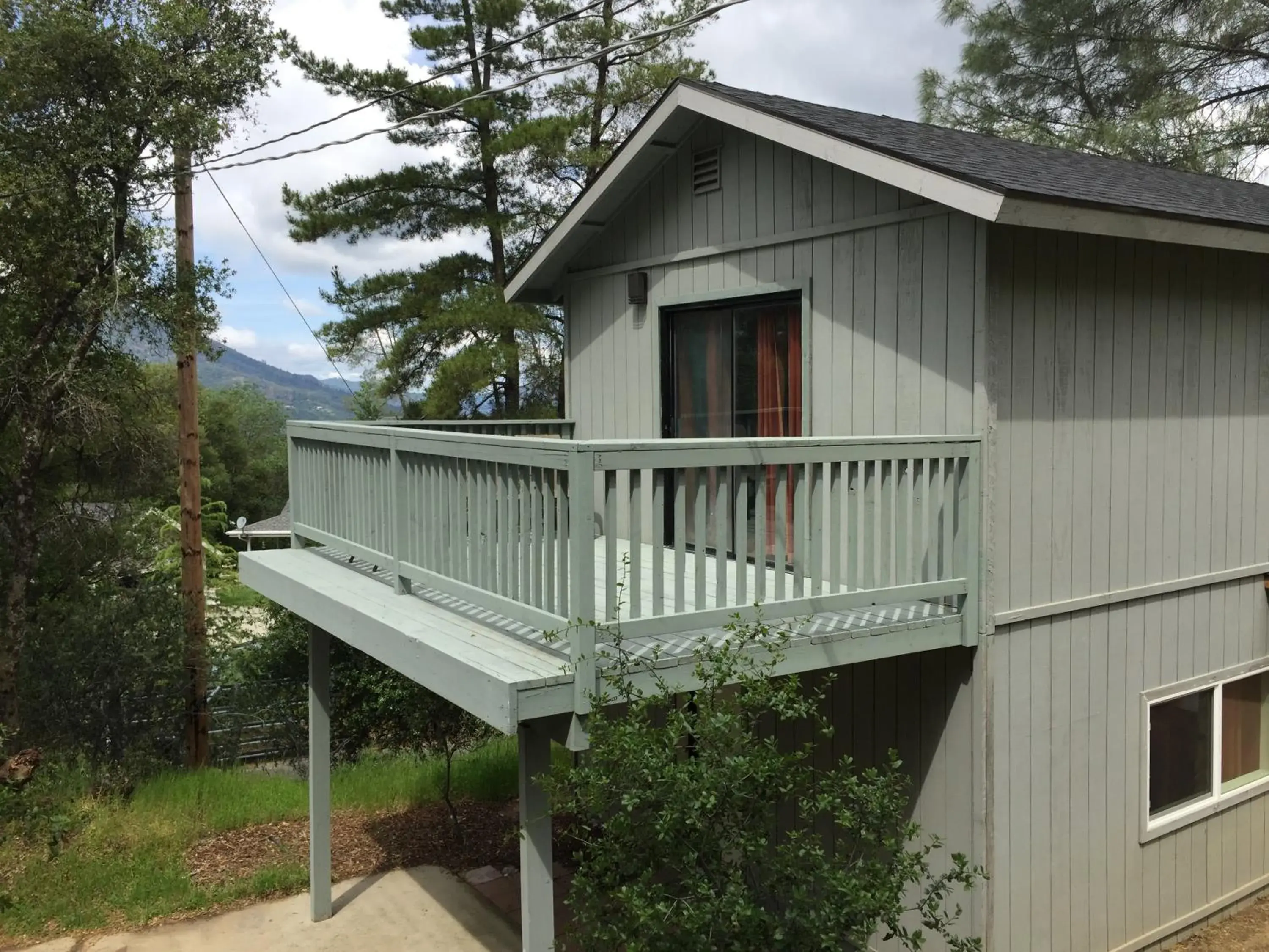 Property Building in Mountain Trail Lodge and Vacation Rentals