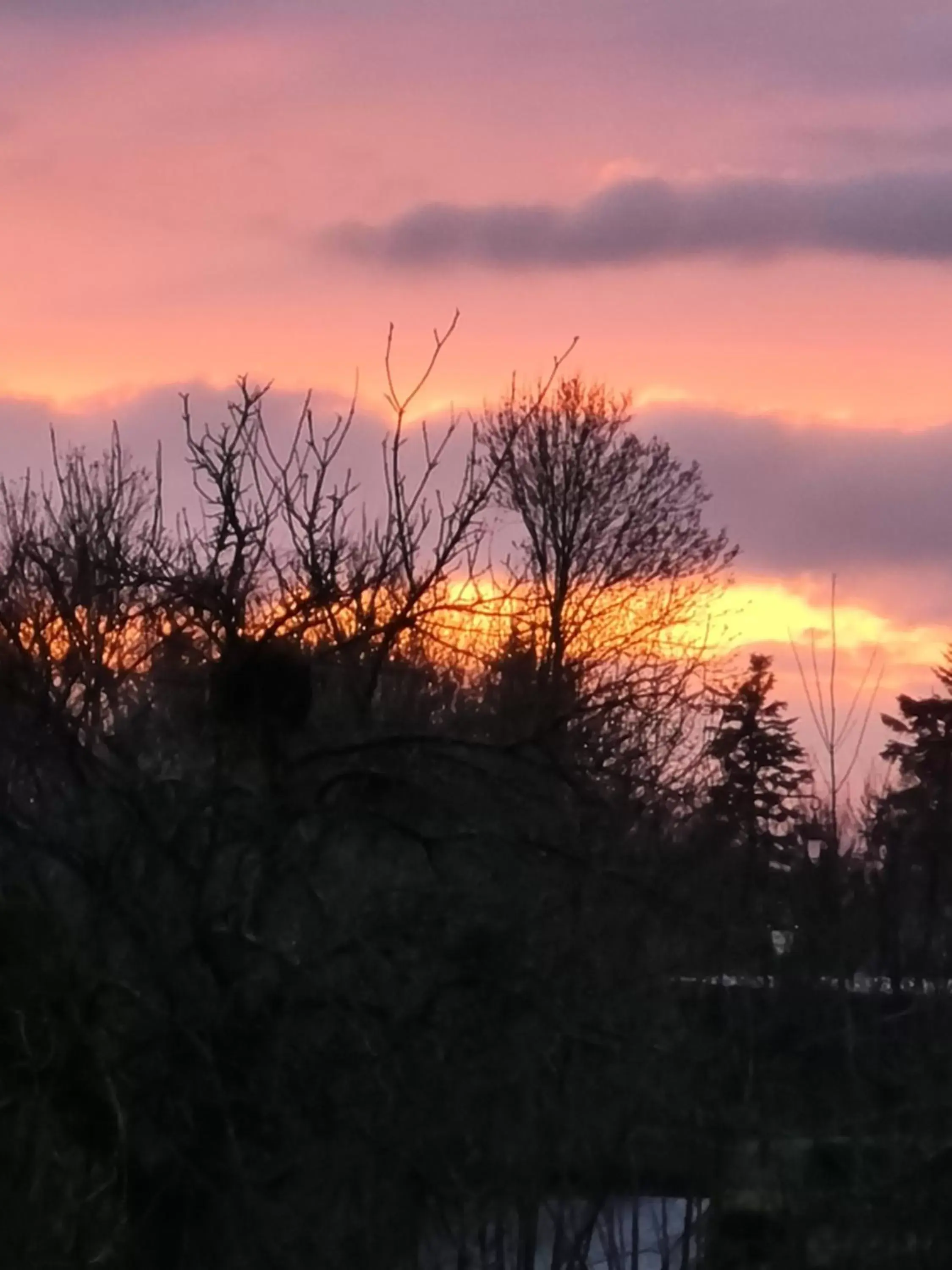 Sunset, Sunrise/Sunset in Domaine De La Cour Vautier