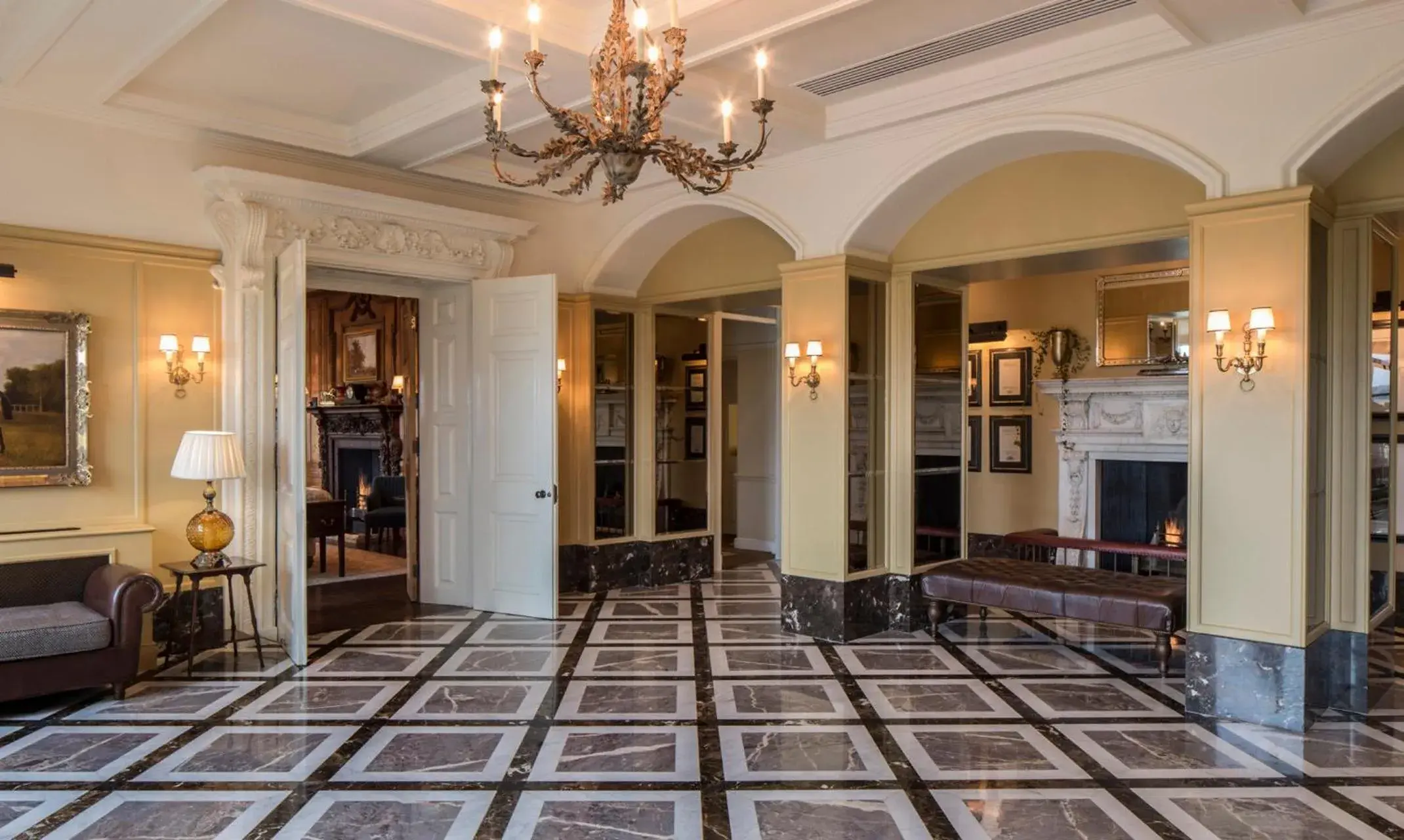 Lobby or reception in Four Seasons Hotel Hampshire Lobby or reception in Four Seasons Hotel Hampshire