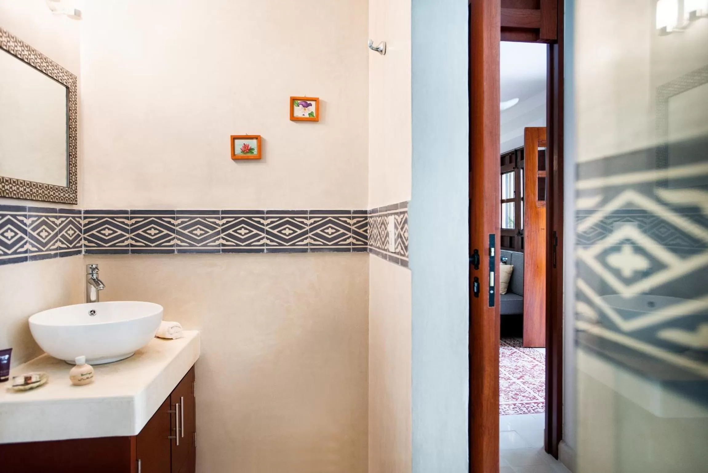 Shower in Boutique by The Museo