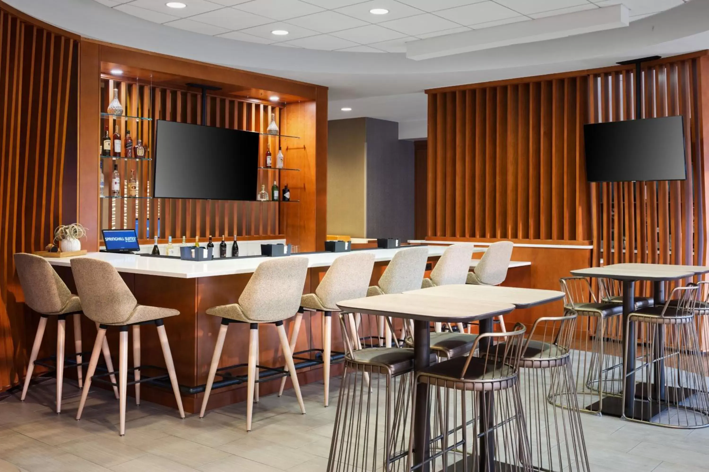 Lobby or reception in SpringHill Suites by Marriott Pittsburgh Mt. Lebanon