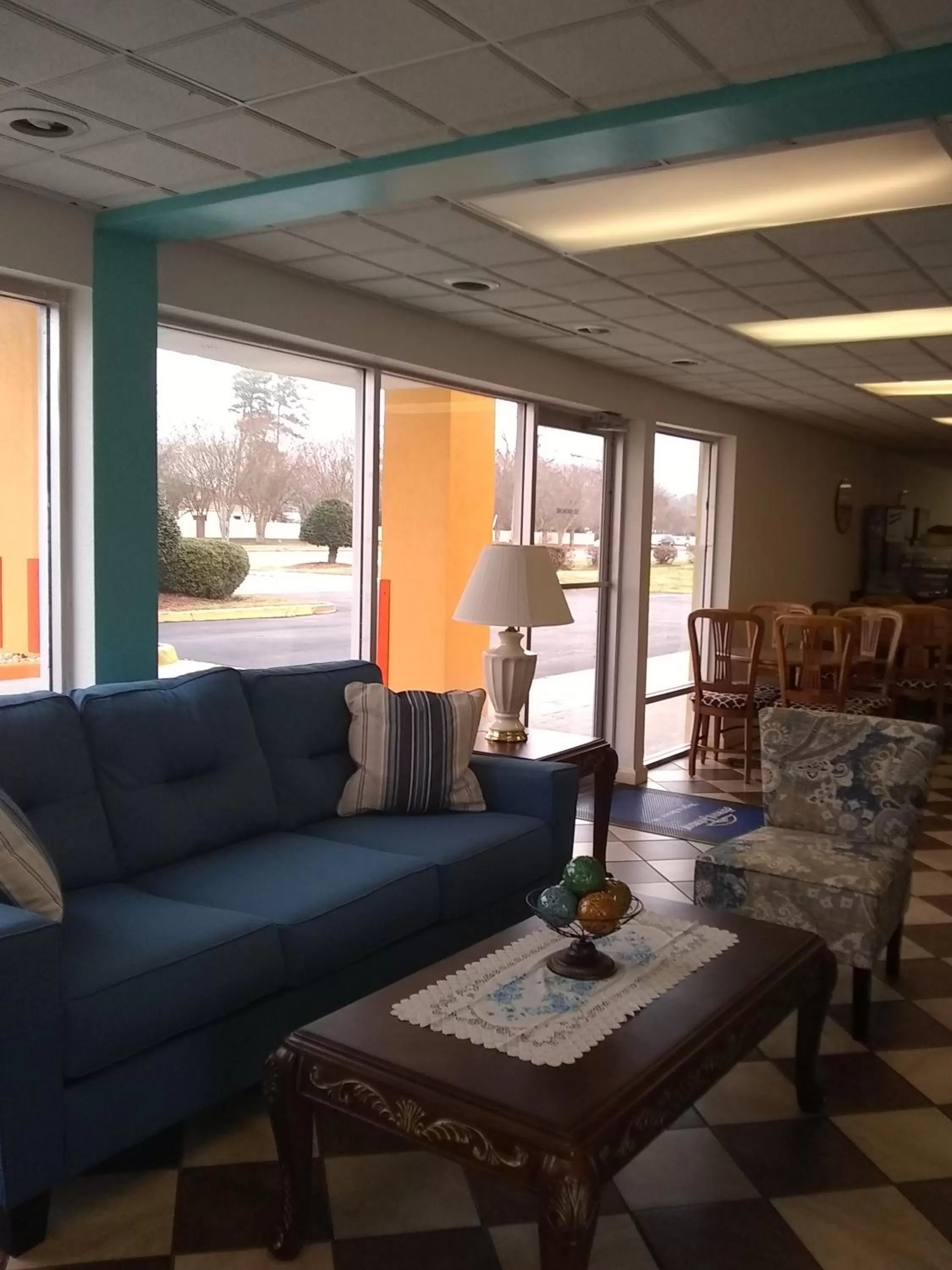 Lobby or reception in Howard Johnson by Wyndham Virginia Beach