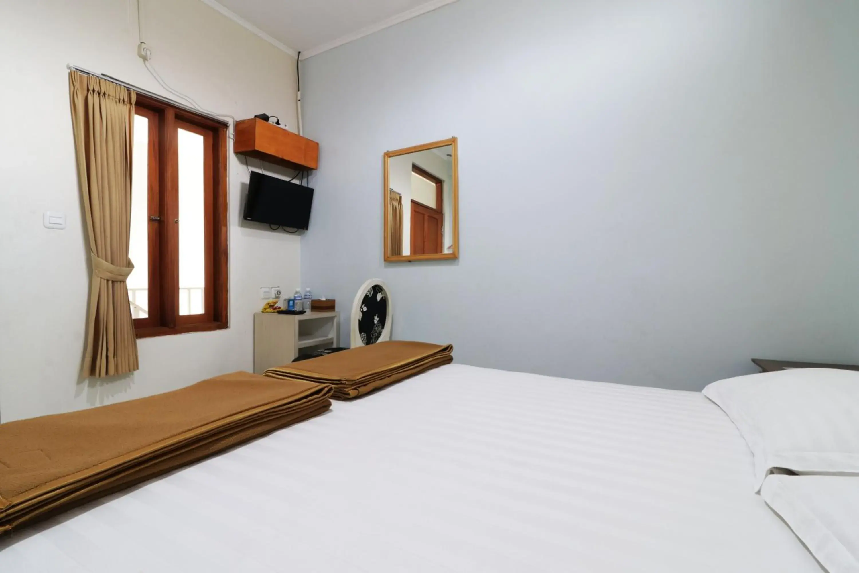 TV and multimedia, Bed in Jayagiri Guesthouse