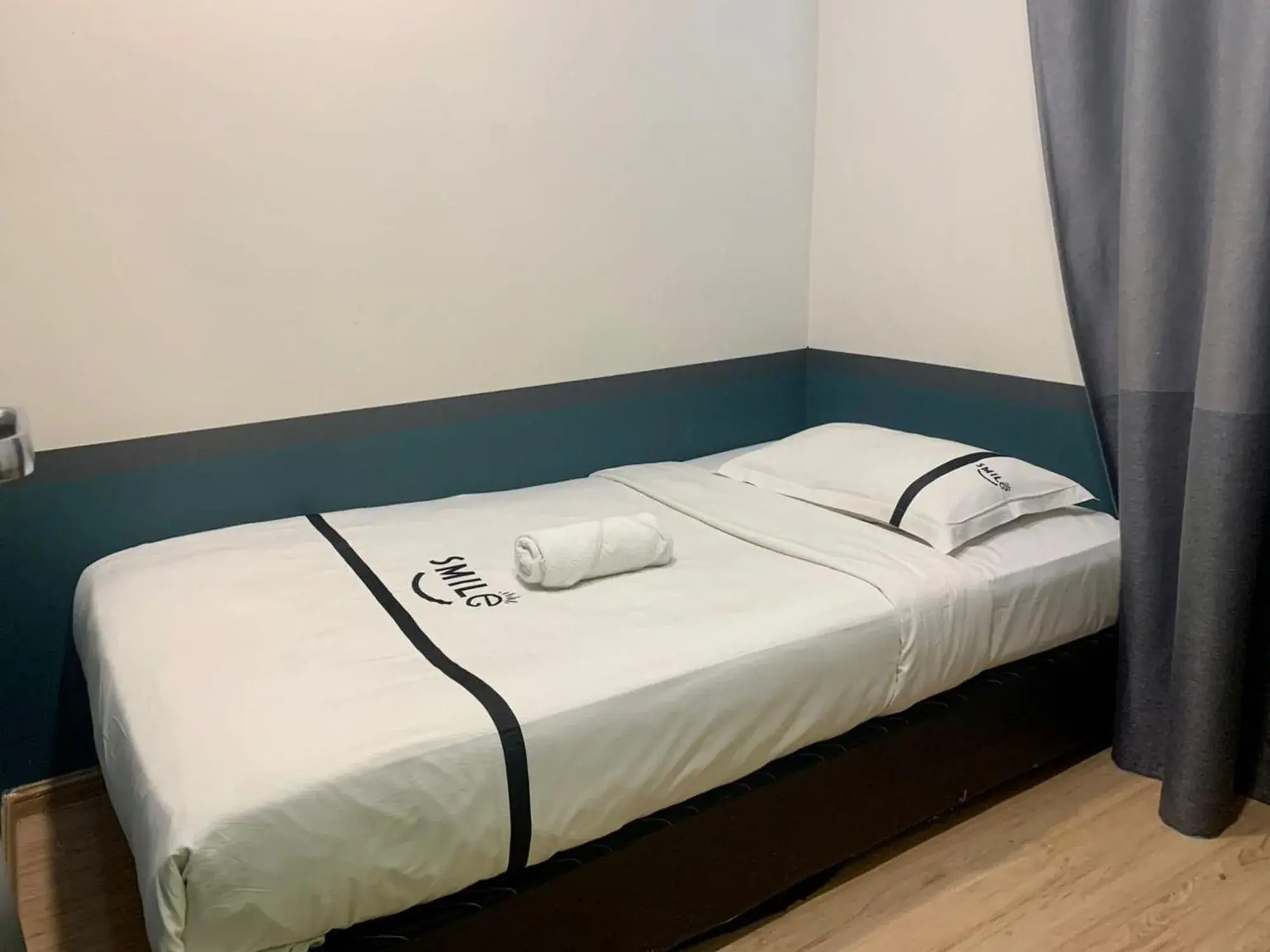 Bedroom, Bed in Smile Hotel Subang USJ