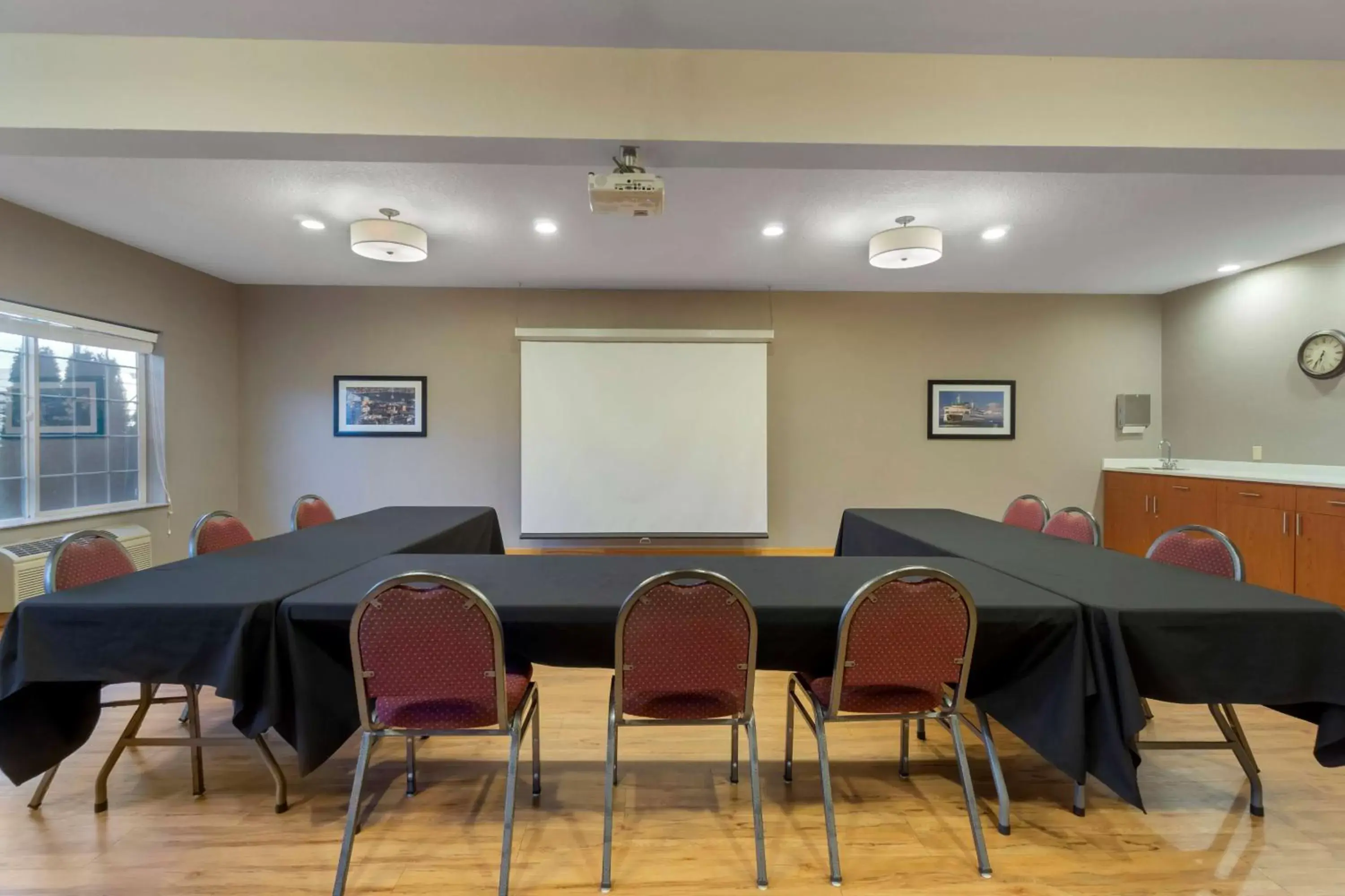 Meeting/conference room in Best Western Plus Park Place Inn & Suites