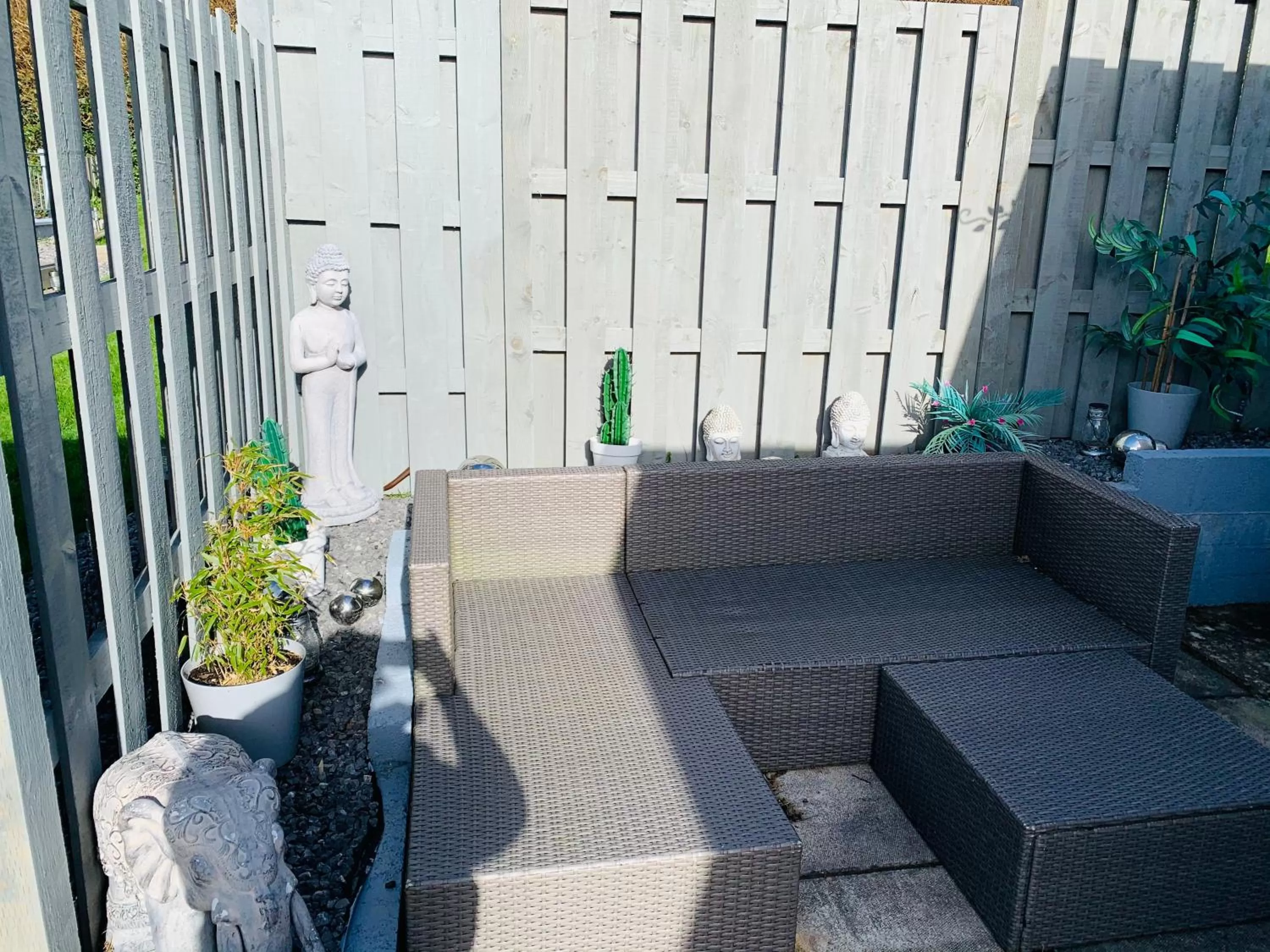 Nicolas Devon air bed and breakfast