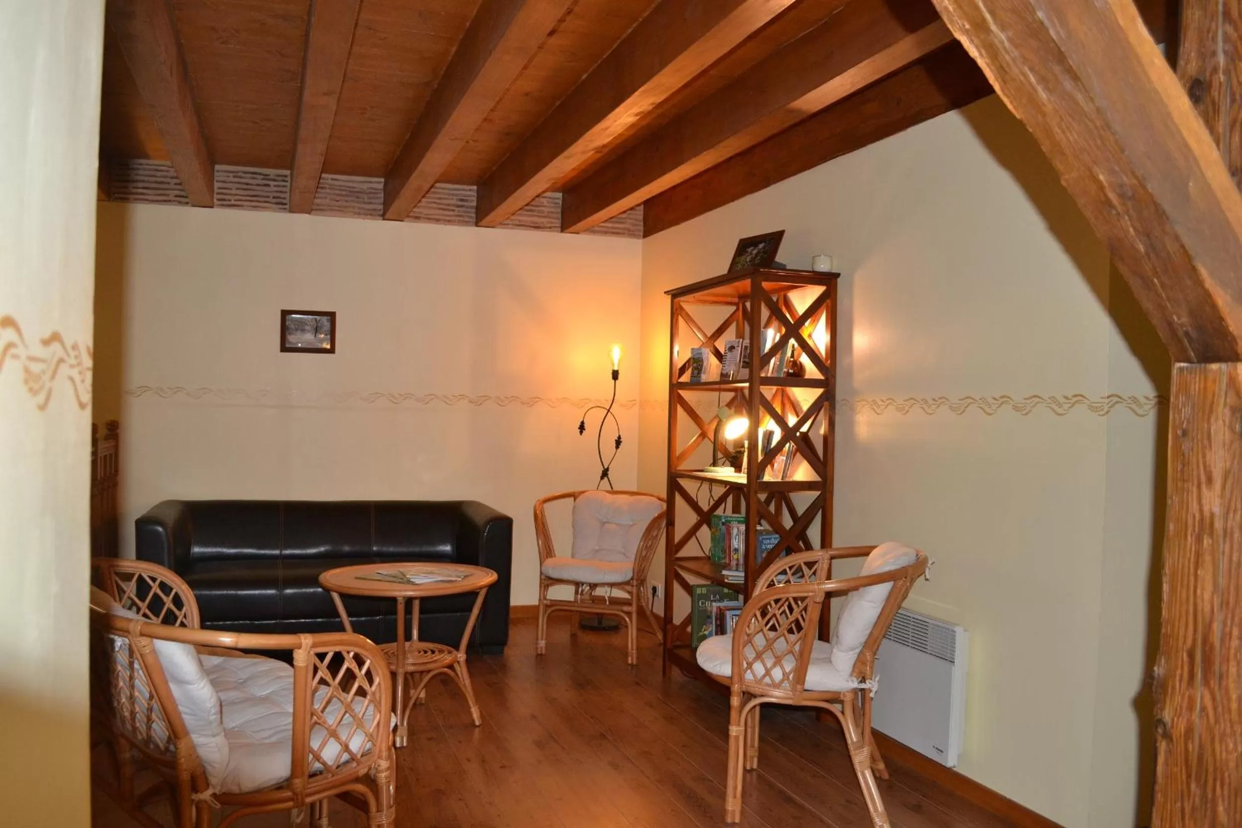 Living room, Dining Area in Chambres d'Hôtes Le Moulin à Epices
