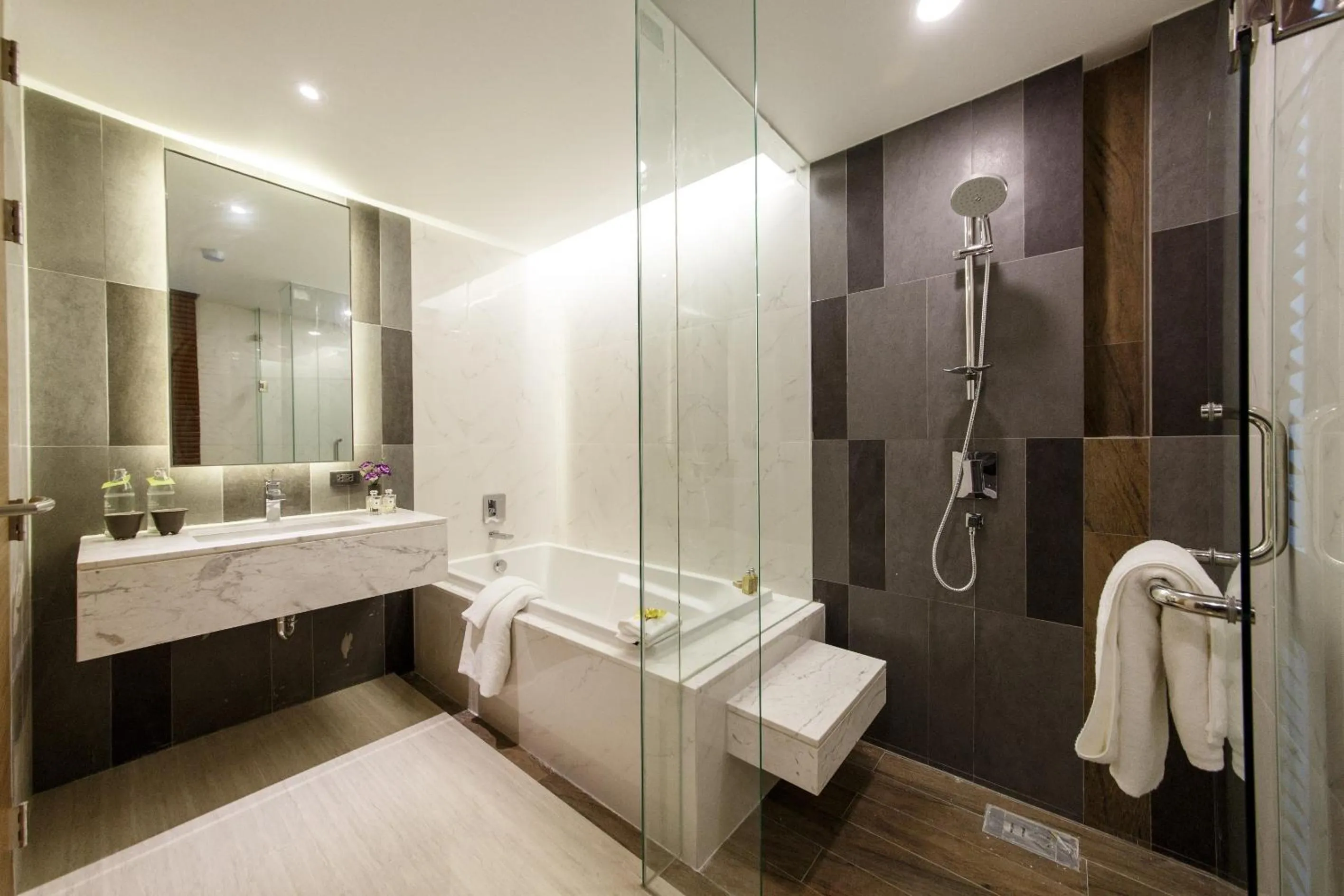 Shower in LiT BANGKOK Residence