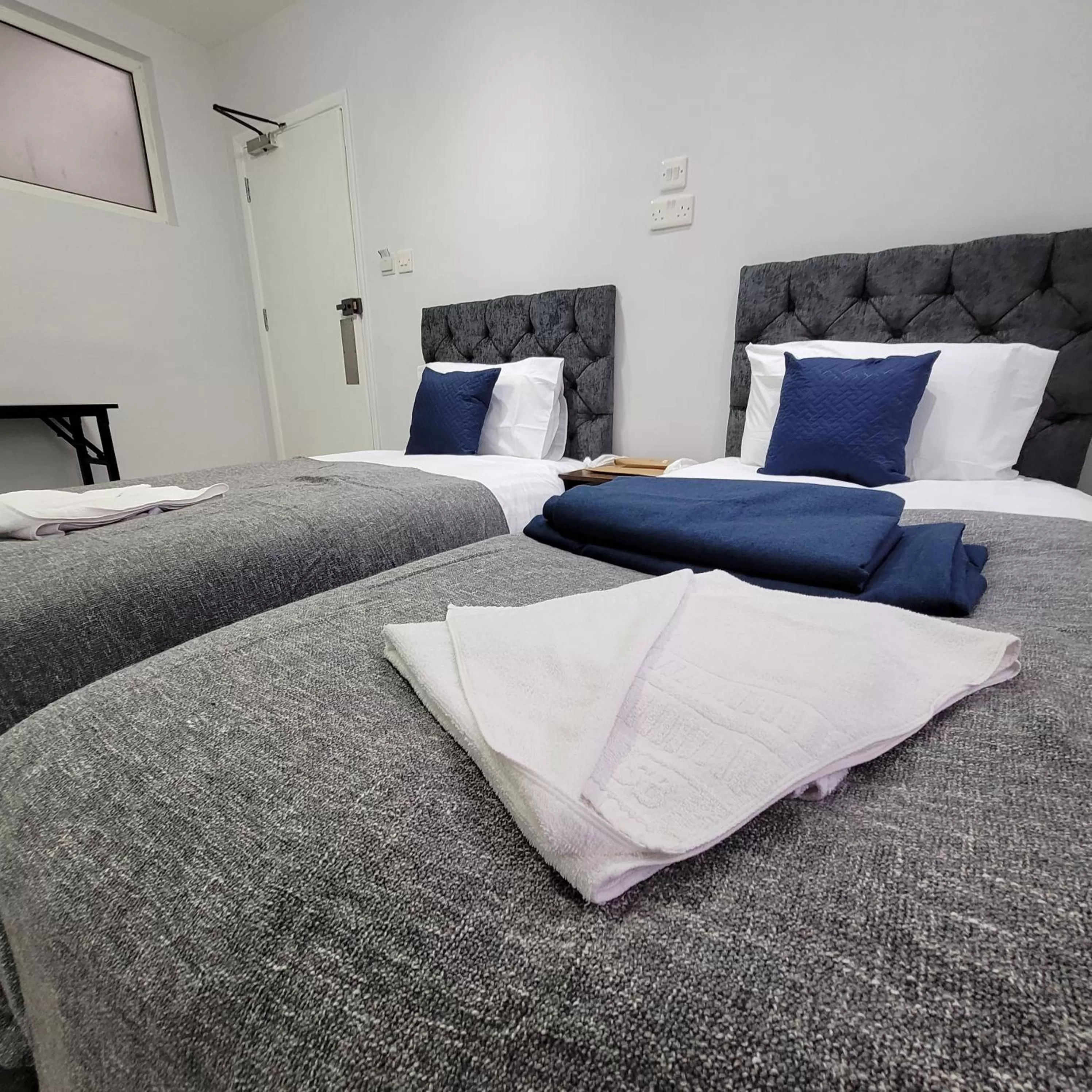 Bed in Argyle Square Hotel