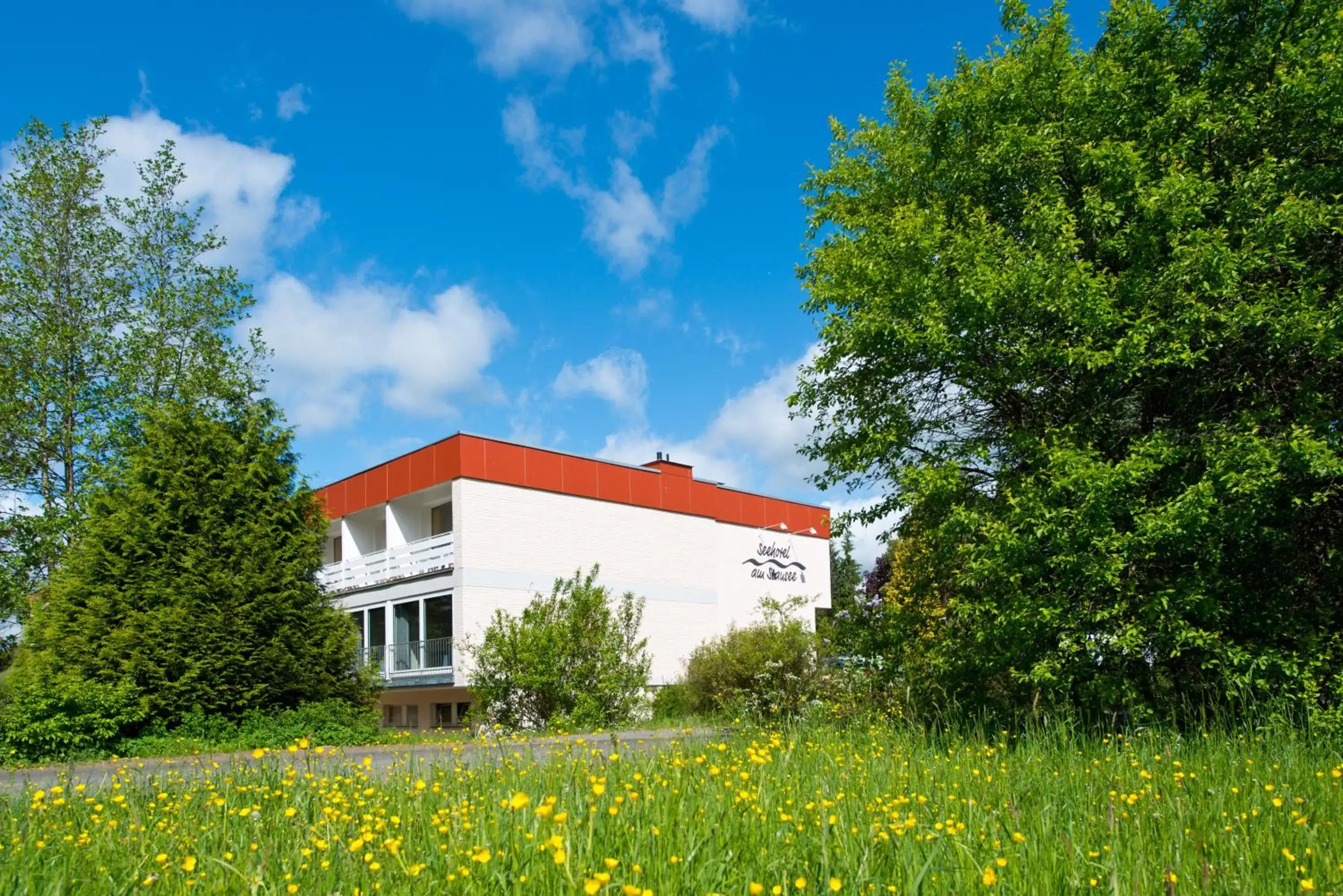 Facade/entrance, Property Building in Seehotel am Stausee