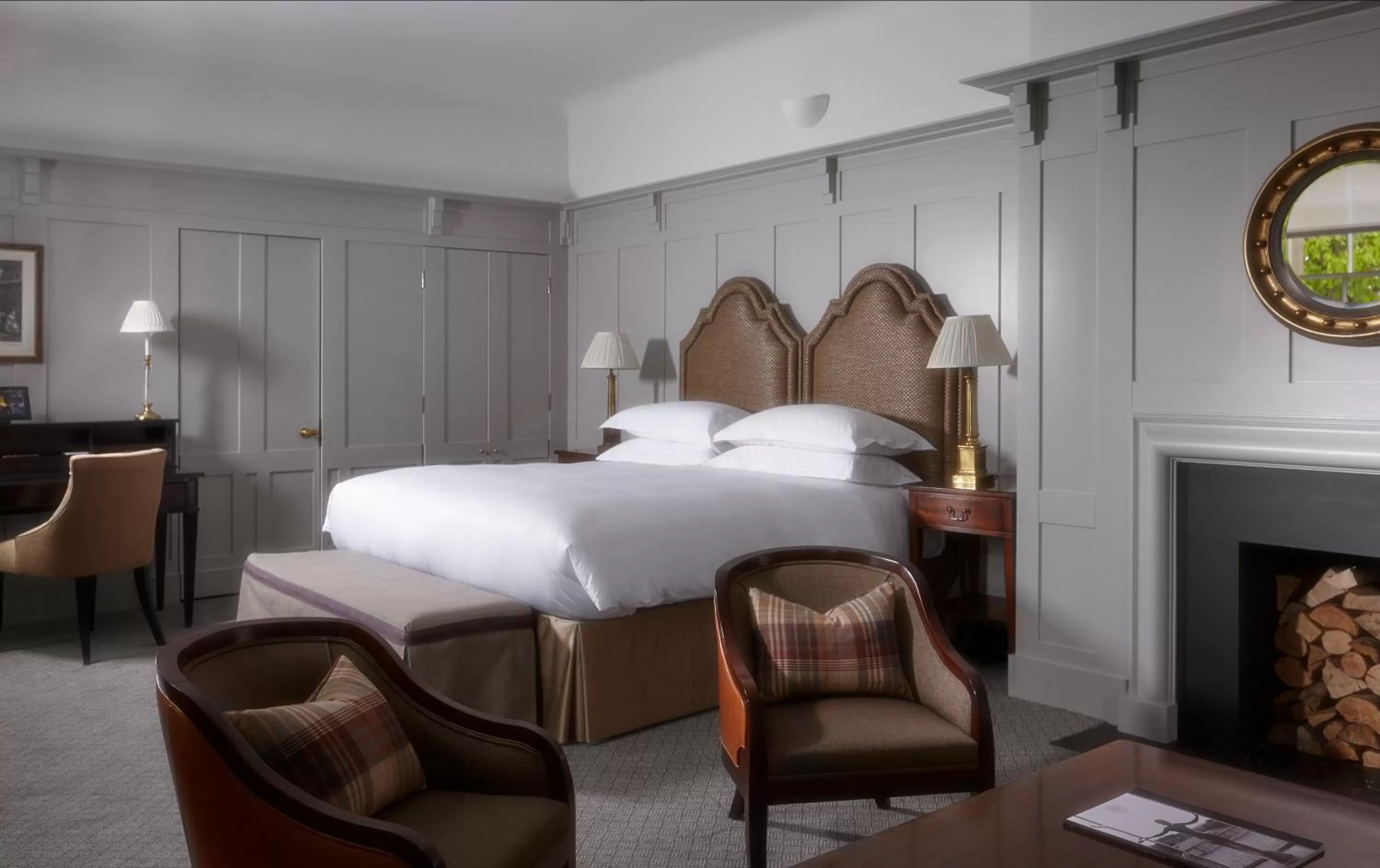 Photo of the whole room, Bed in Cliveden House - an Iconic Luxury Hotel