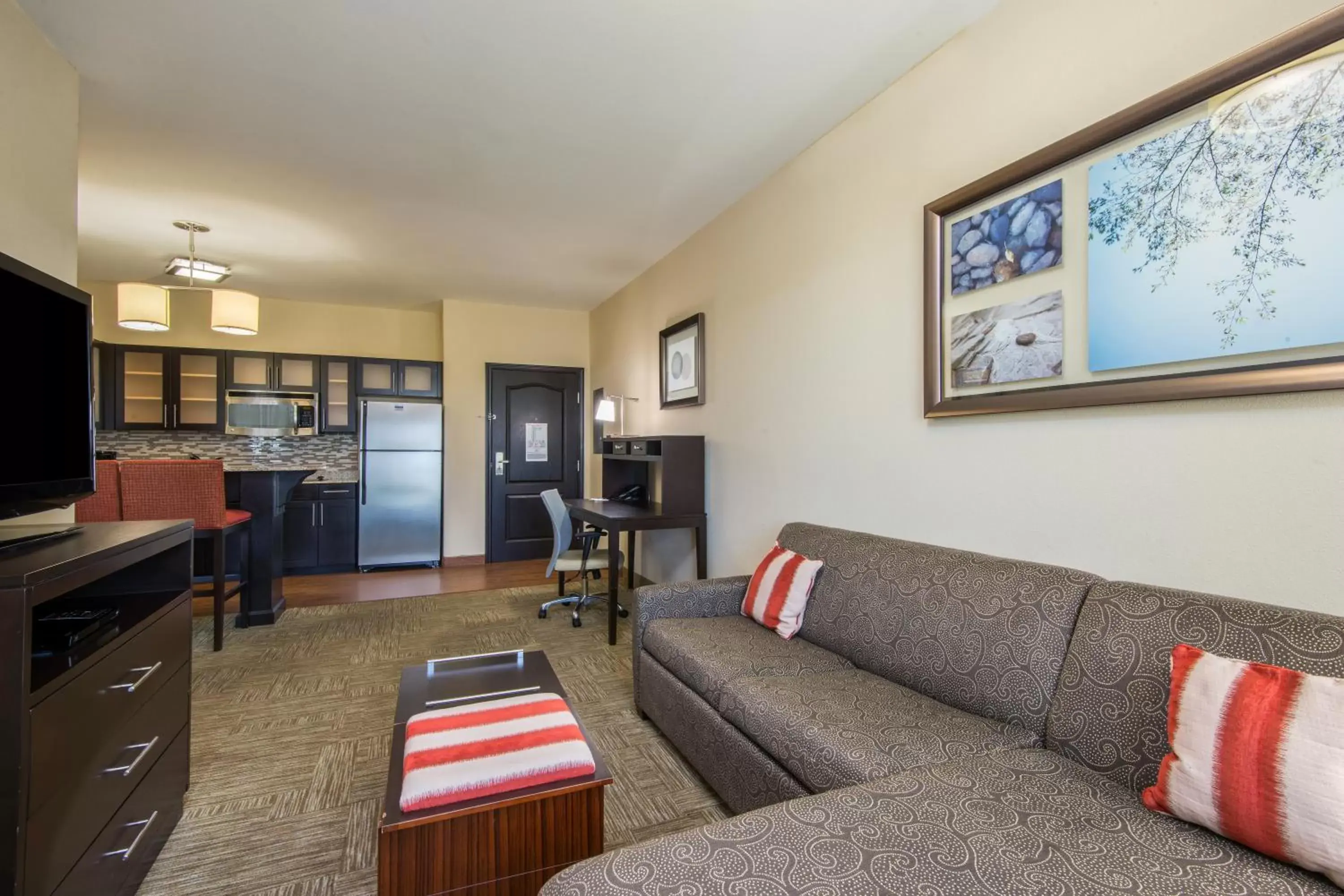 Photo of the whole room, Seating Area in Staybridge Suites Amarillo Western Crossing, an IHG Hotel