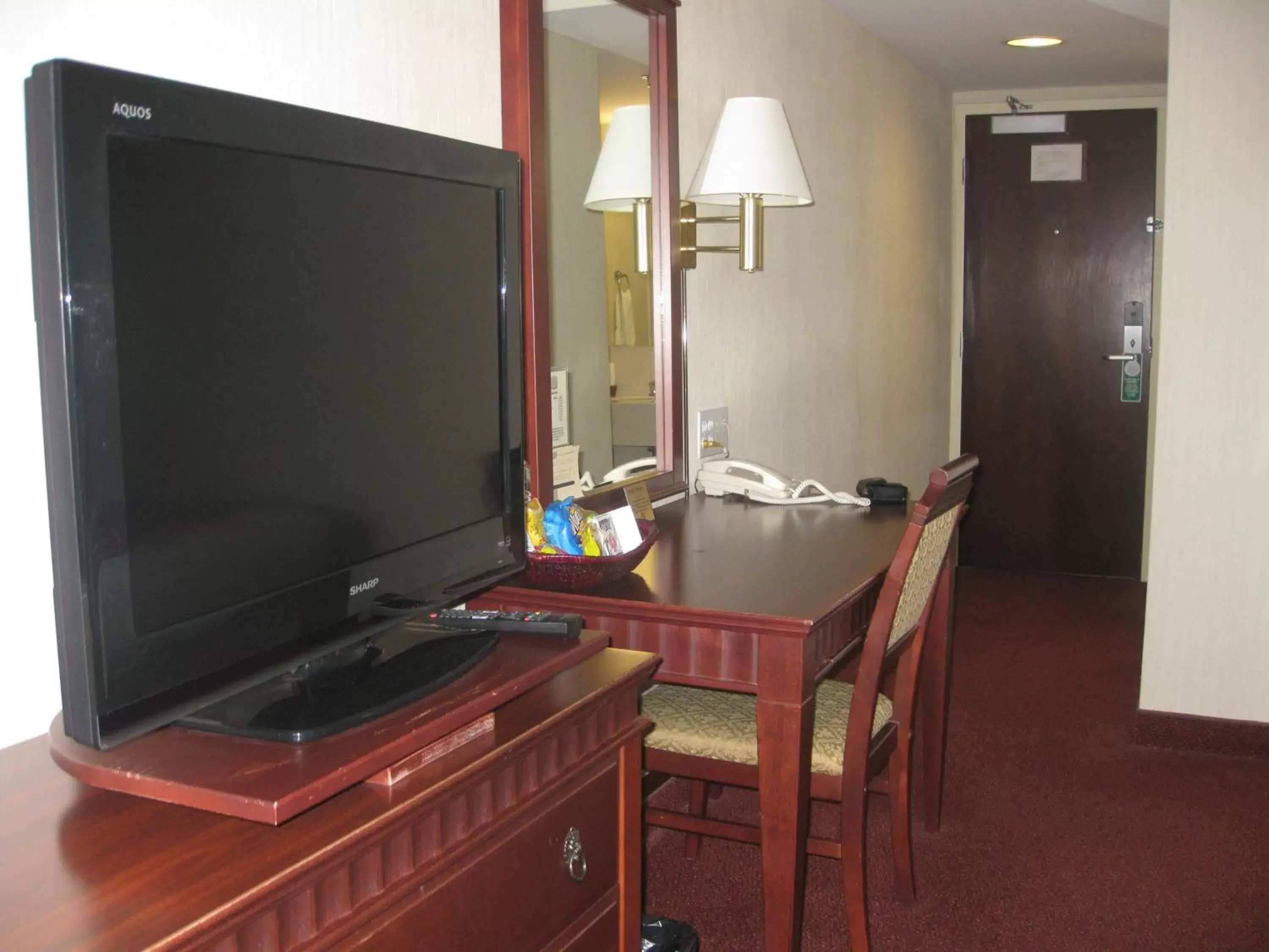TV and multimedia, TV/Entertainment Center in Capital Hotel