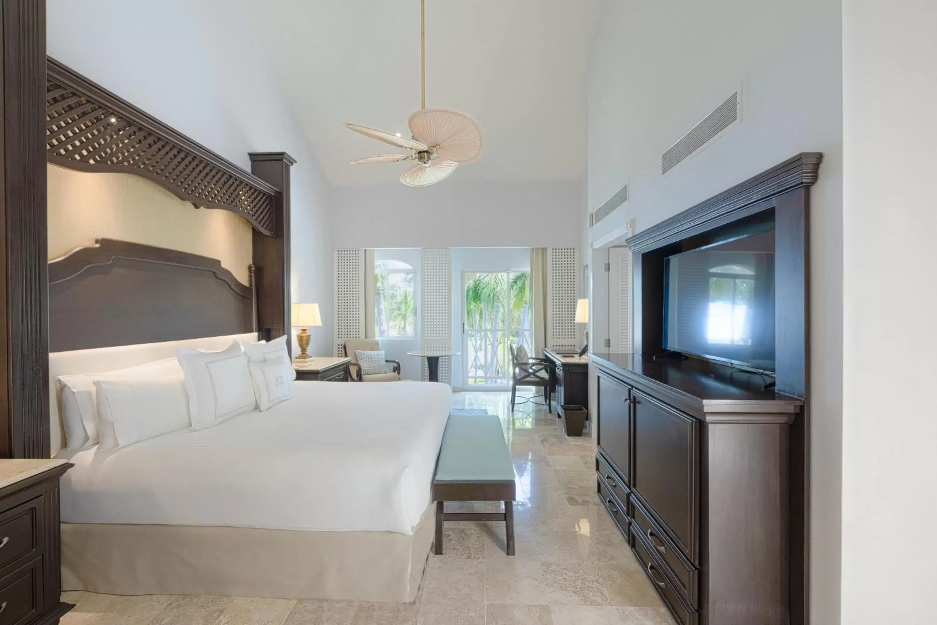 Bed, TV/Entertainment Center in Royal Hideaway Playacar All-Inclusive Adults Only Resort