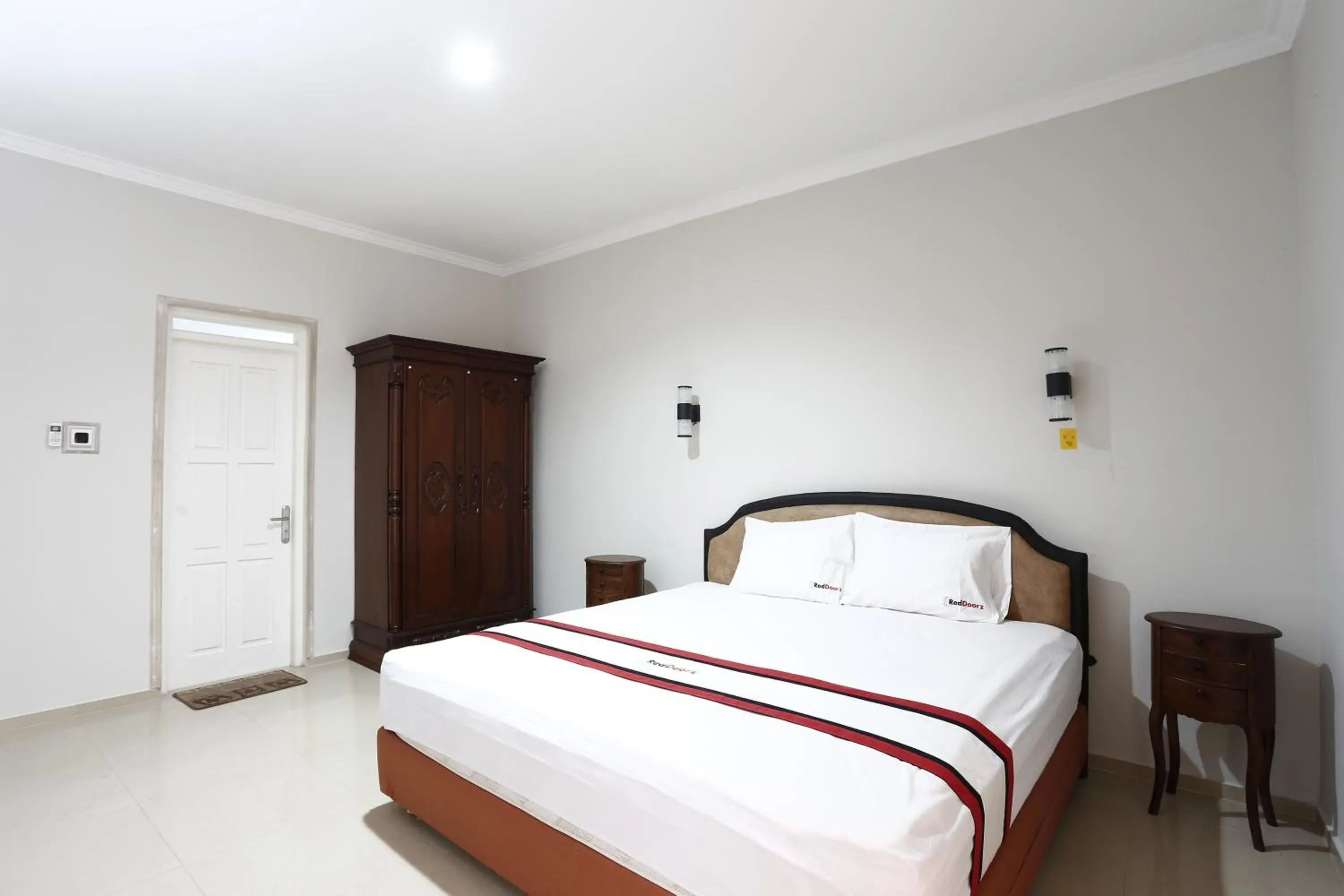 Bedroom, Bed in RedDoorz Plus near Adisucipto Airport 2