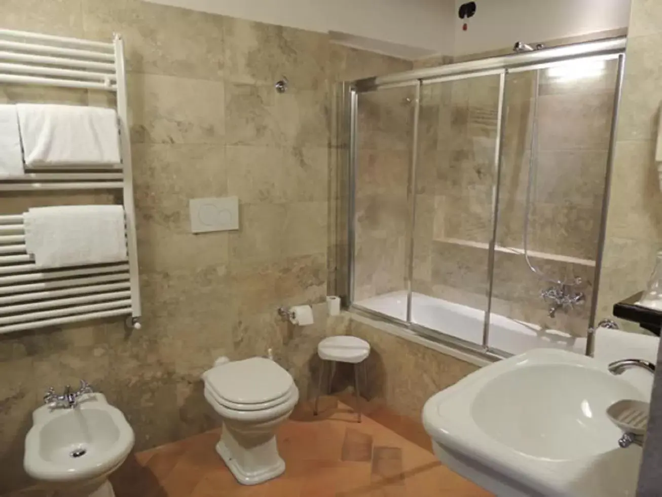 Bathroom in Meublé il Riccio