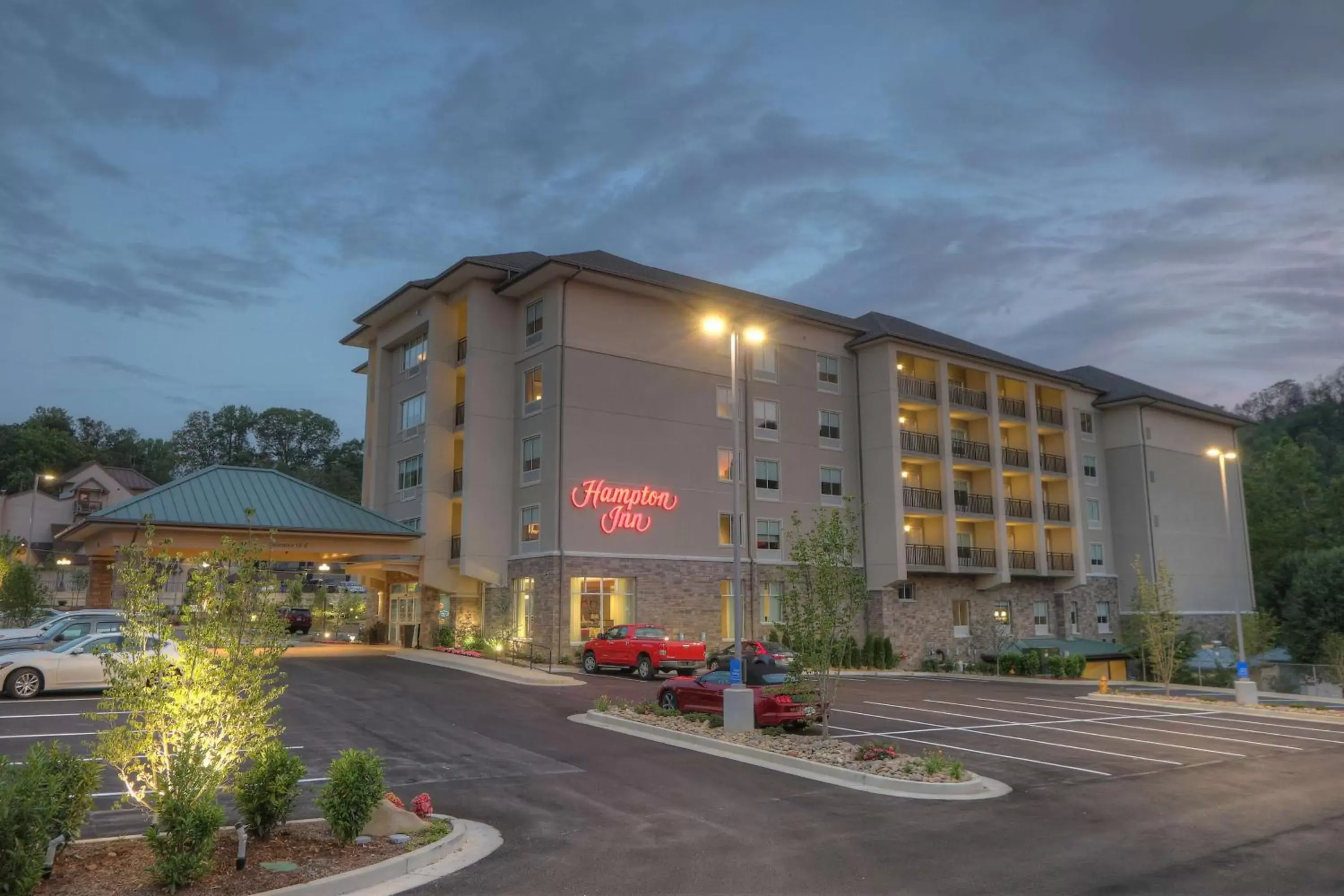 Property Building in Hampton Inn Gatlinburg Historic Nature Trail, Tn