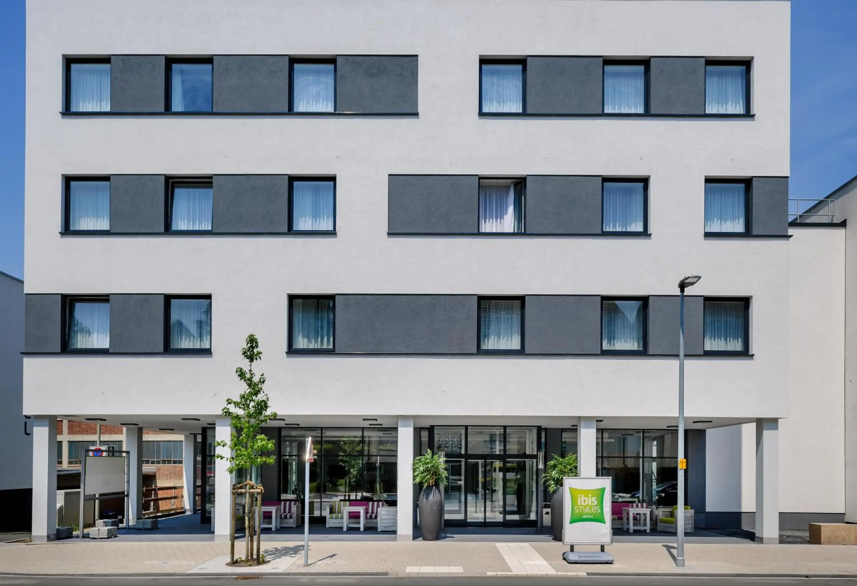 Facade/entrance, Property Building in ibis Styles Arnsberg Sauerland