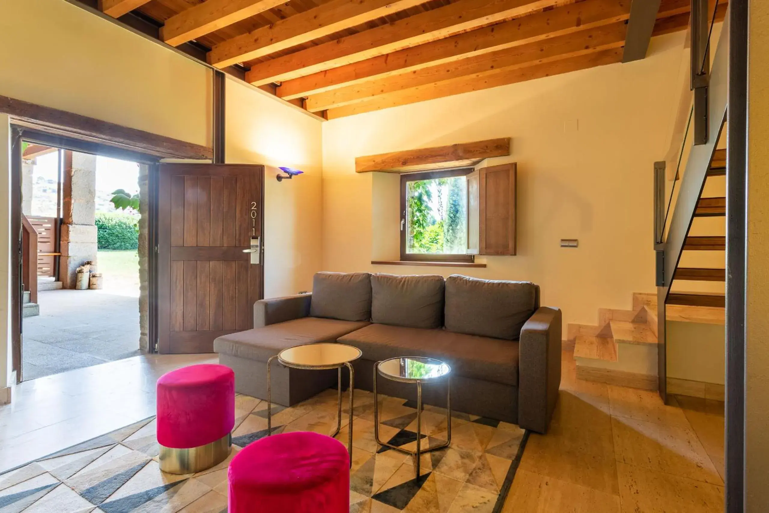 Living room, Seating Area in Izan Puerta de Gredos