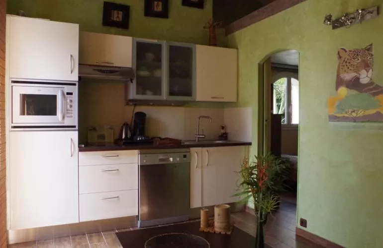 Kitchen or kitchenette, Kitchen/Kitchenette in B&B Val D'azur