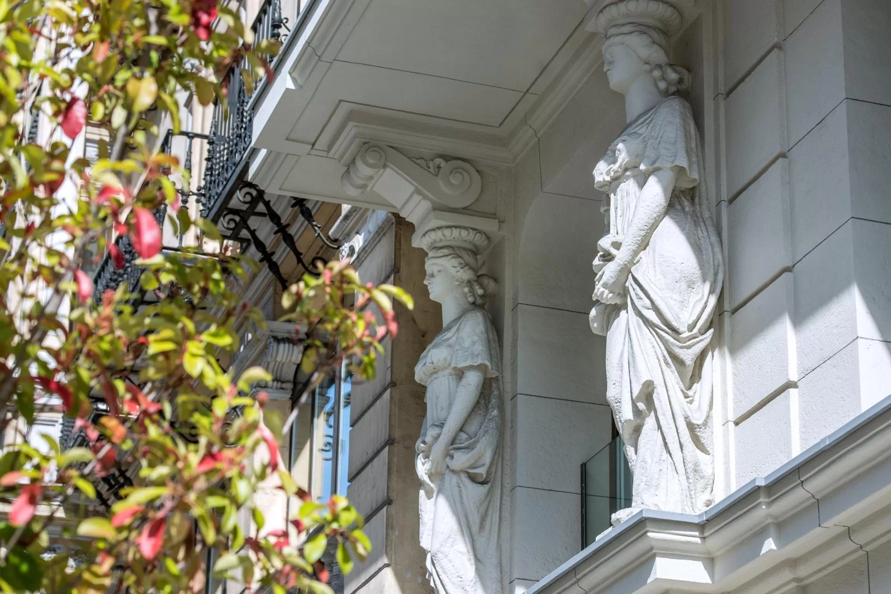 Facade/entrance in Vincci The Mint