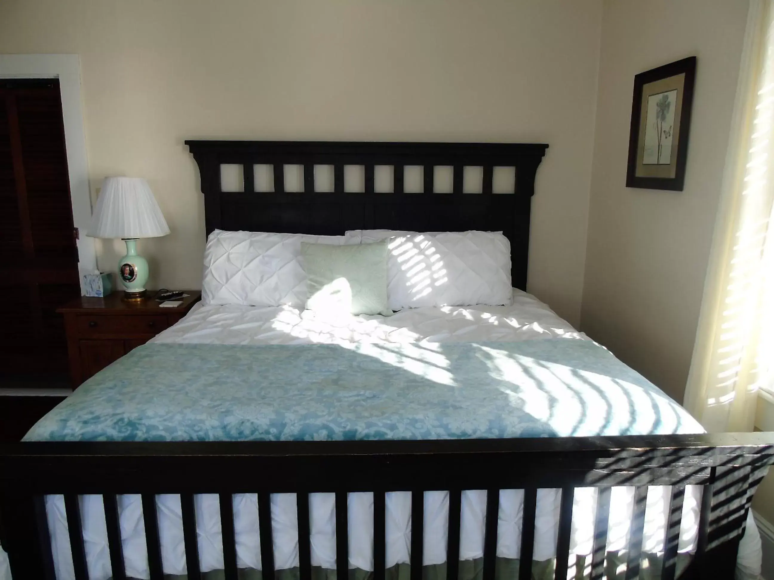 Bedroom, Bed in The Charleston Inn