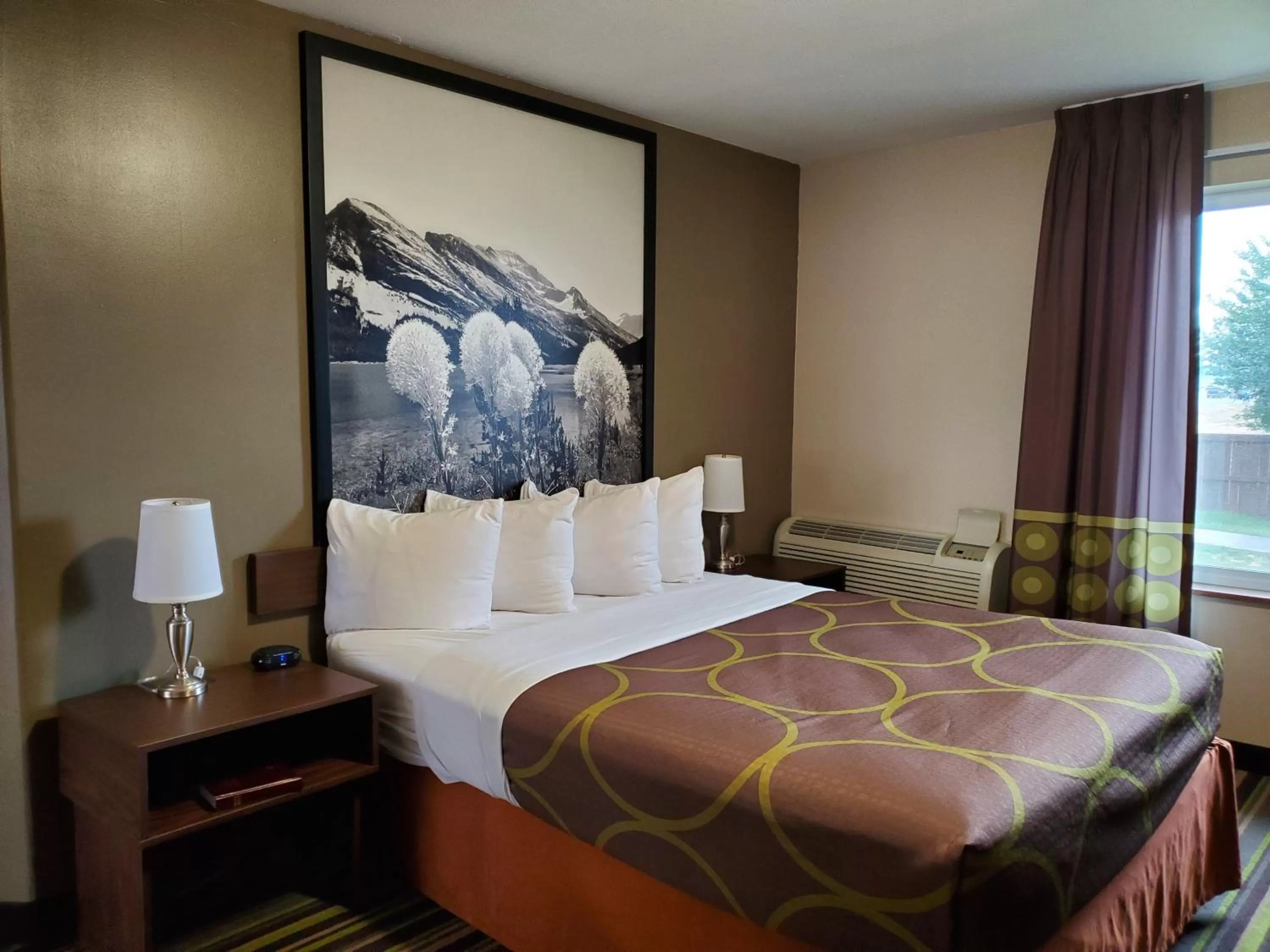 Bed in Super 8 by Wyndham Belgrade/Bozeman Airport