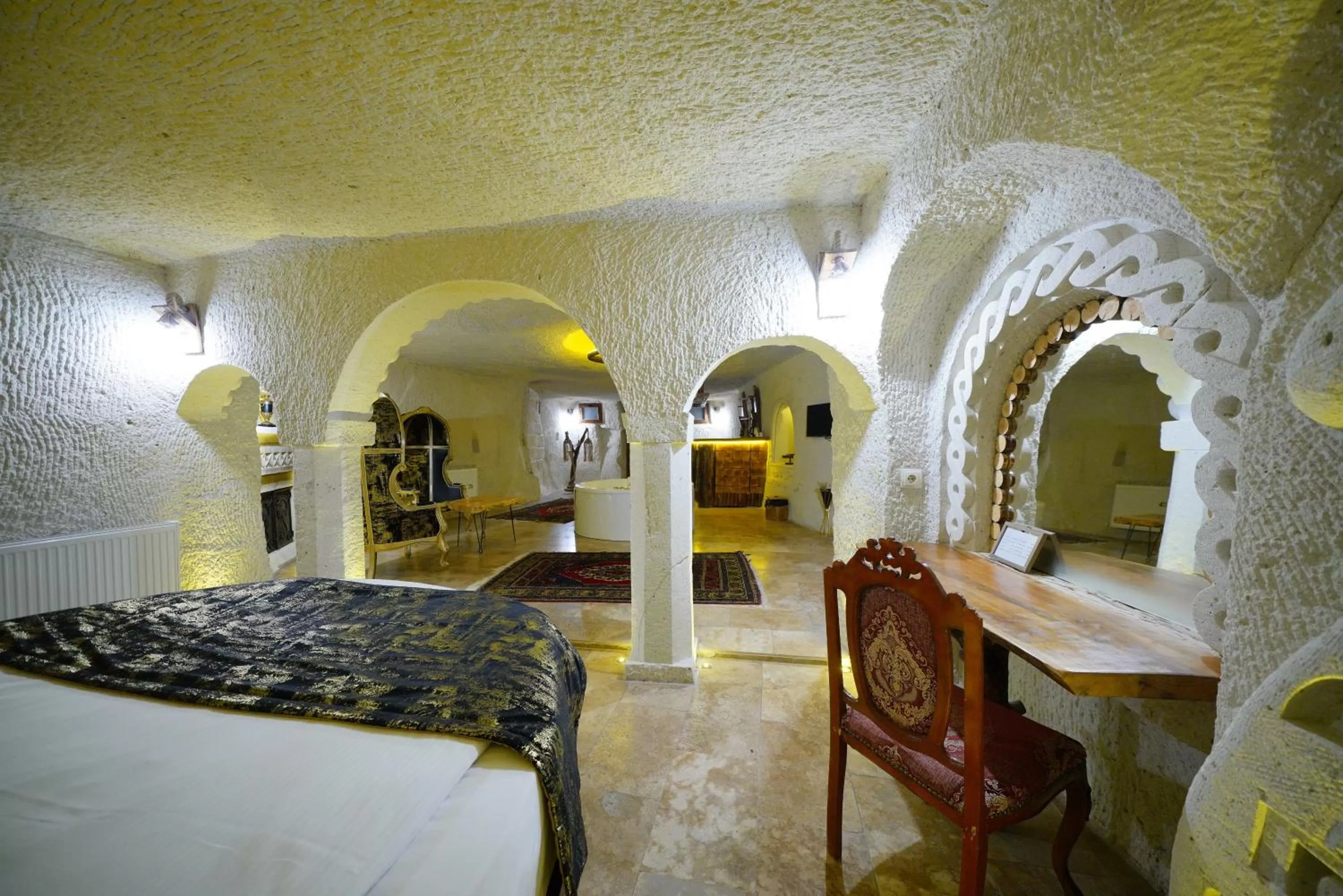 Photo of the whole room, Bed in Cappadocia Nar Cave House & Swimming Pool