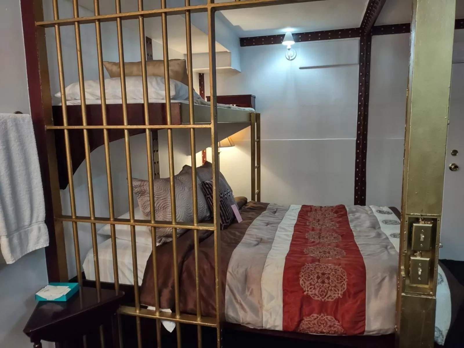 Bed in The King George Inn