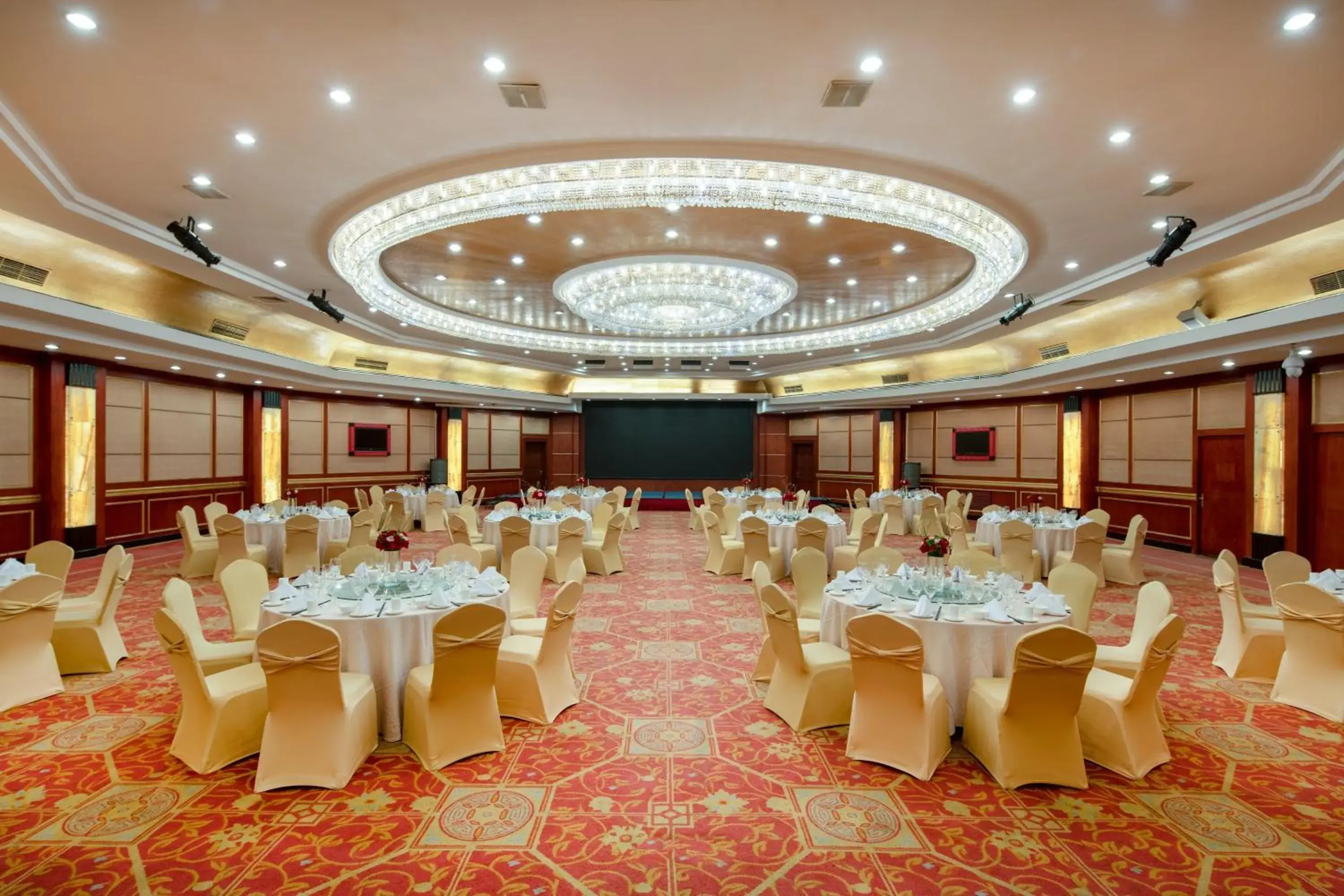 Banquet/Function facilities, Banquet Facilities in Holiday Inn Zhengzhou Zhongzhou, an IHG Hotel