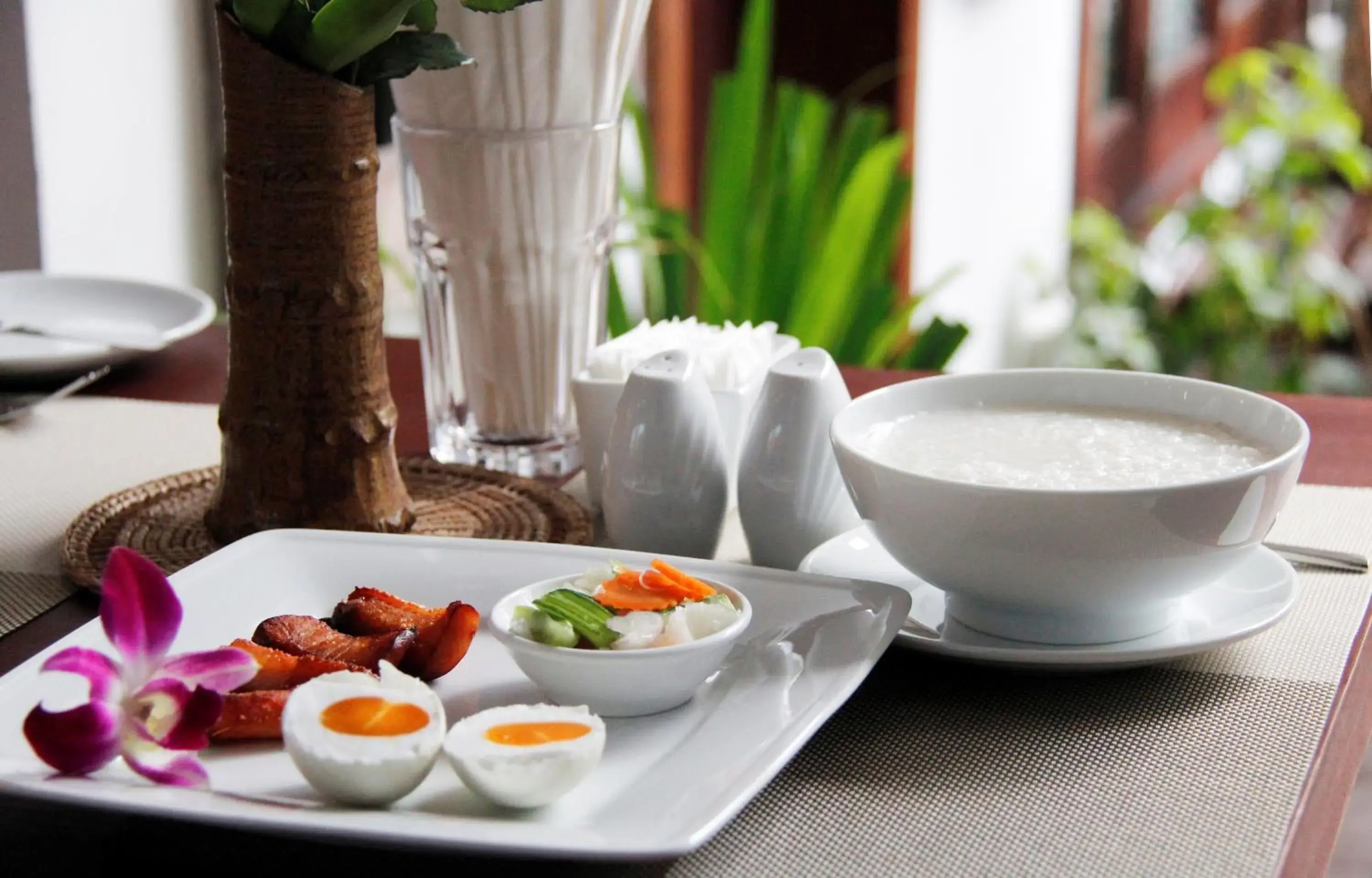 Asian breakfast in Cambana d'Angkor Suites