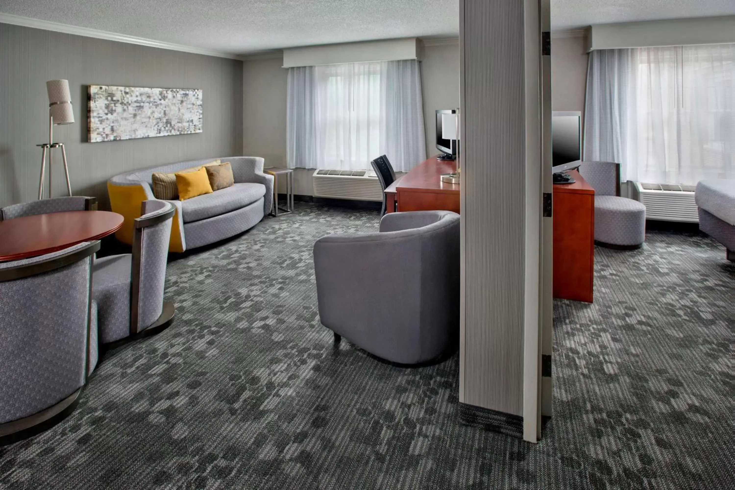 Property building in Sonesta Select Tinton Falls Eatontown Property building in Sonesta Select Tinton Falls Eatontown