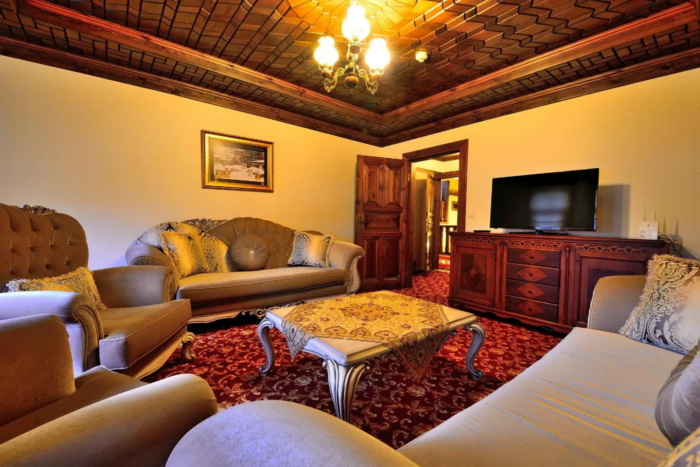Living room, Lounge/Bar in Baglar Saray Hotel