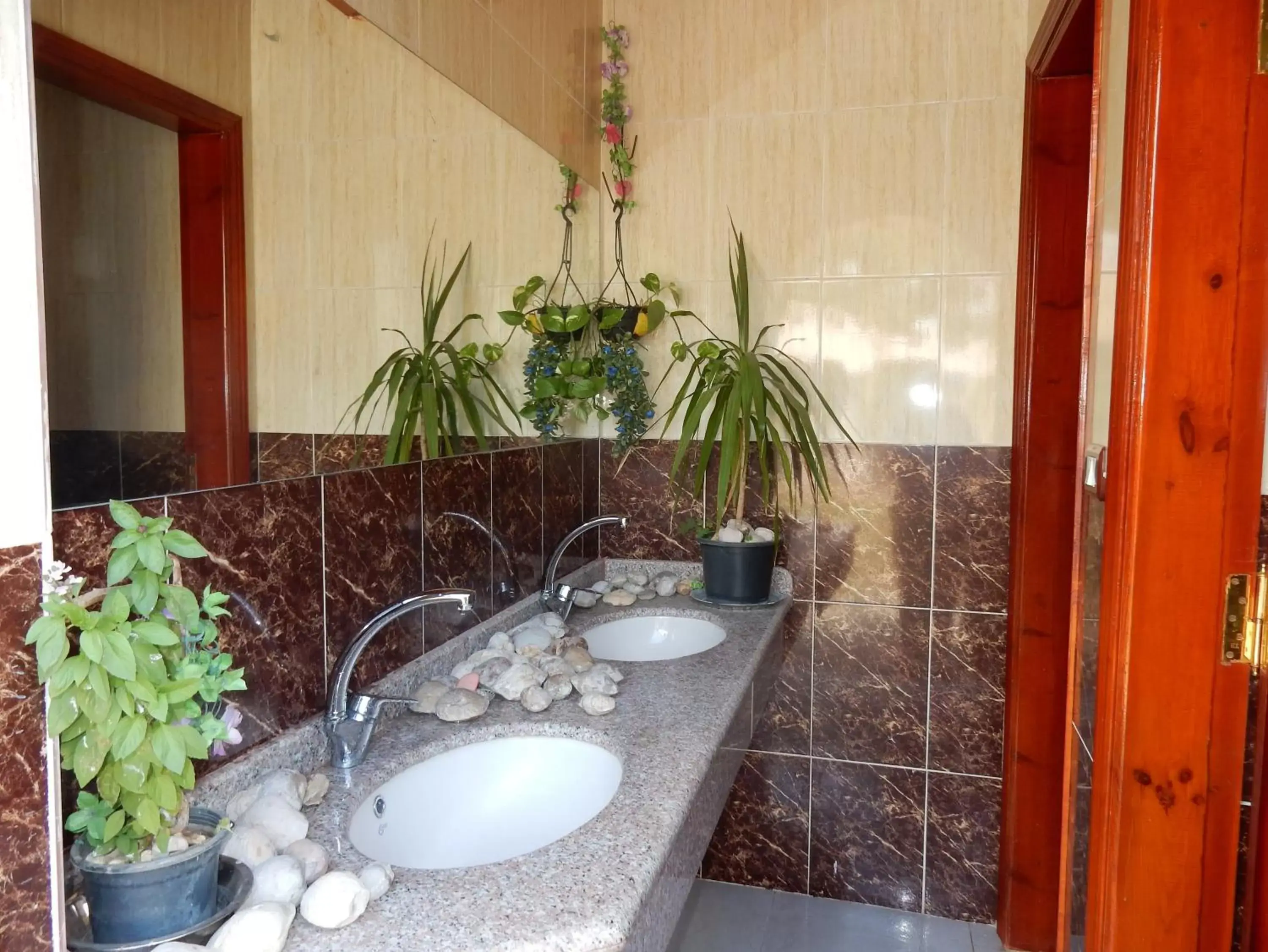 Steam room, Bathroom in New Memnon Hotel