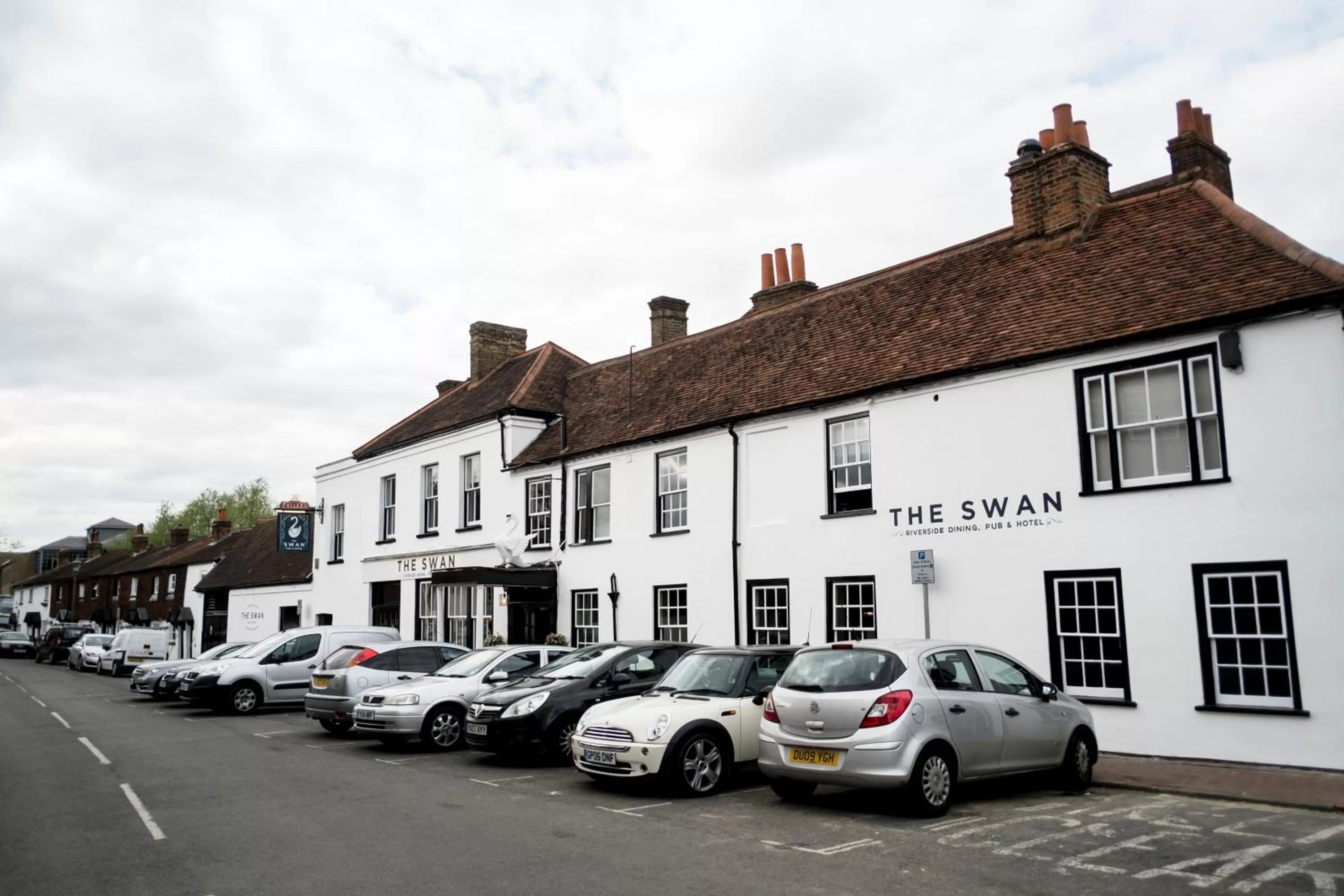 Facade/entrance in The Swan Hotel