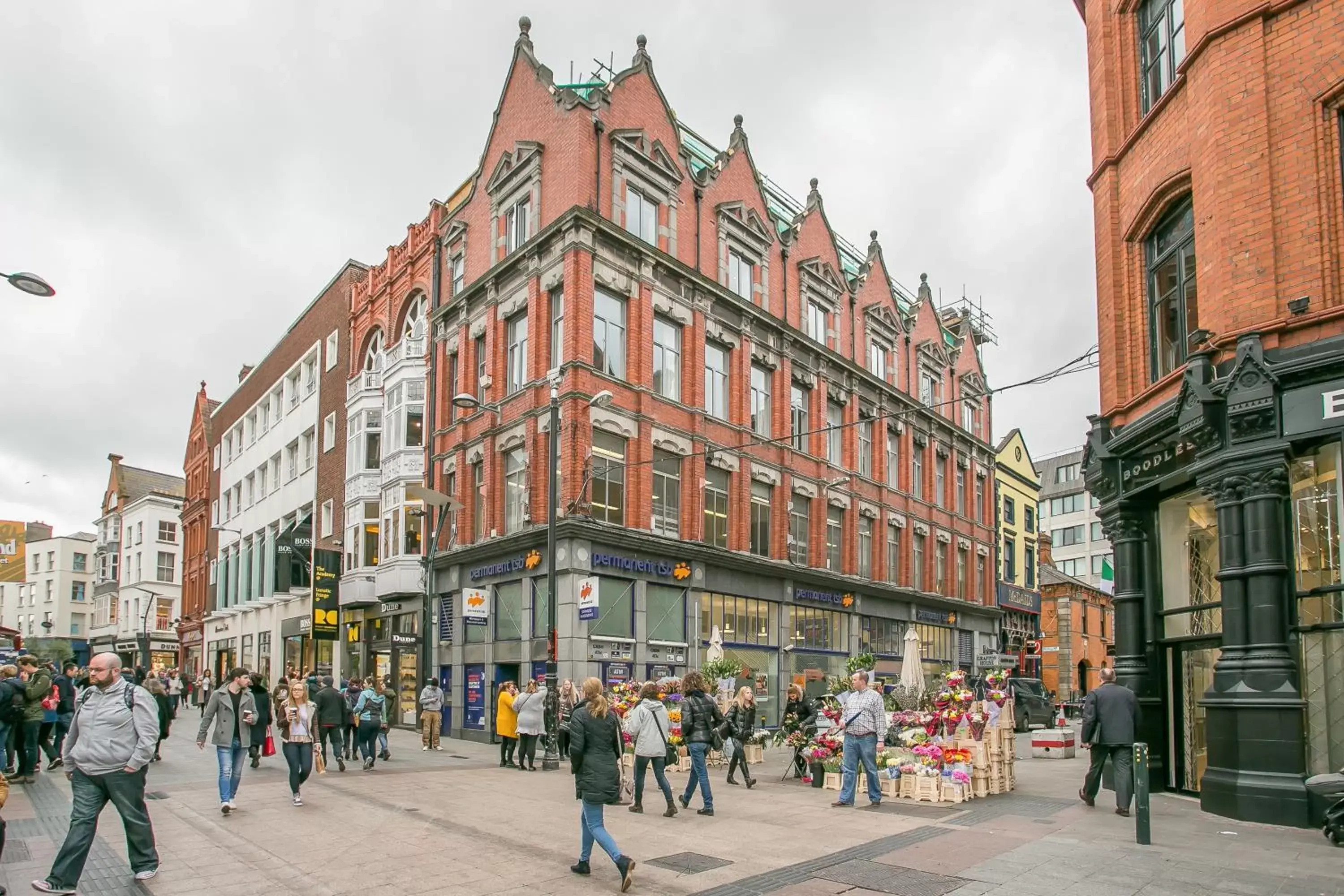 Property building in Grafton Street Studios by City Break Apartments