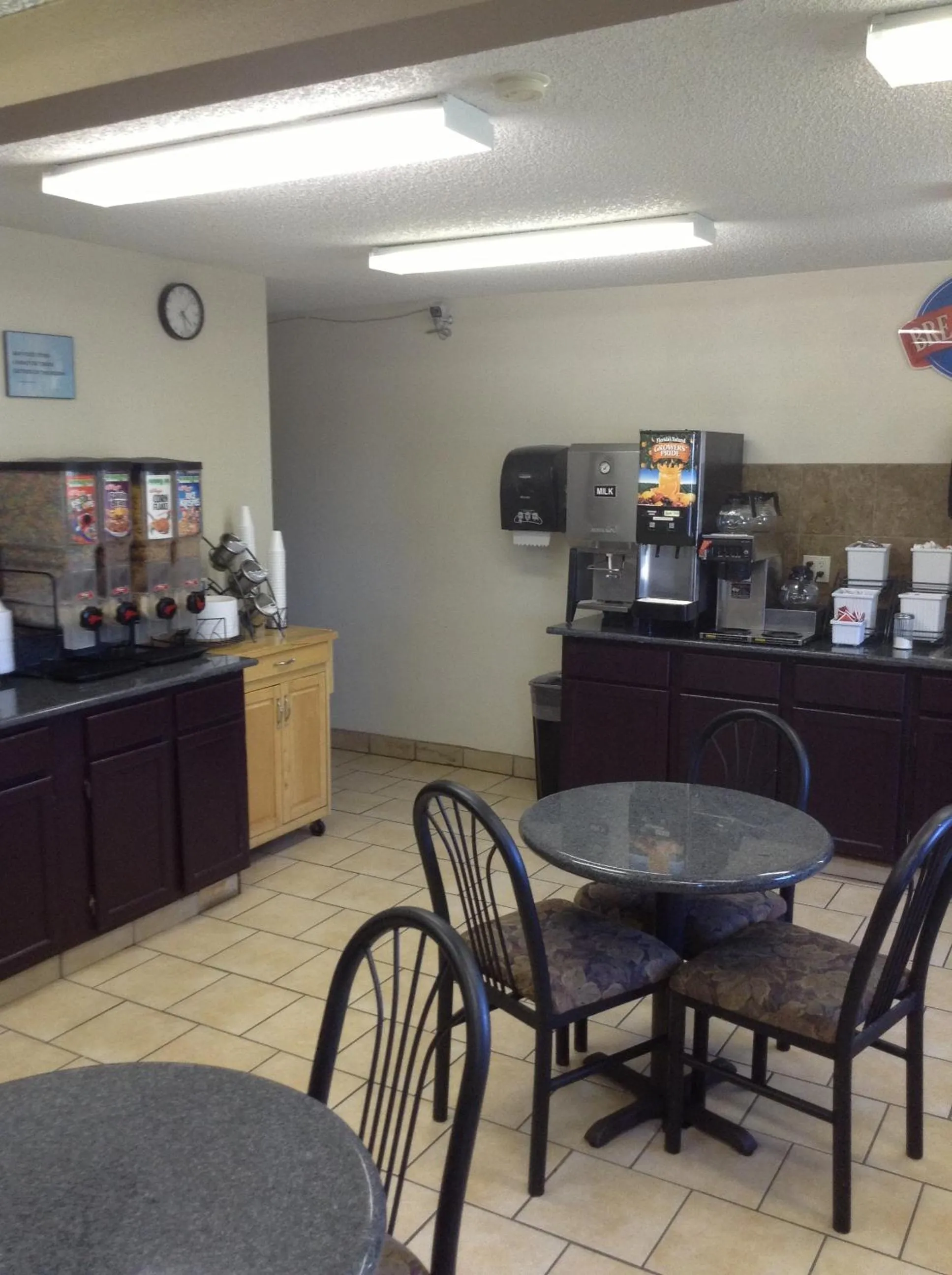 Restaurant/places to eat in Baymont by Wyndham Dubuque