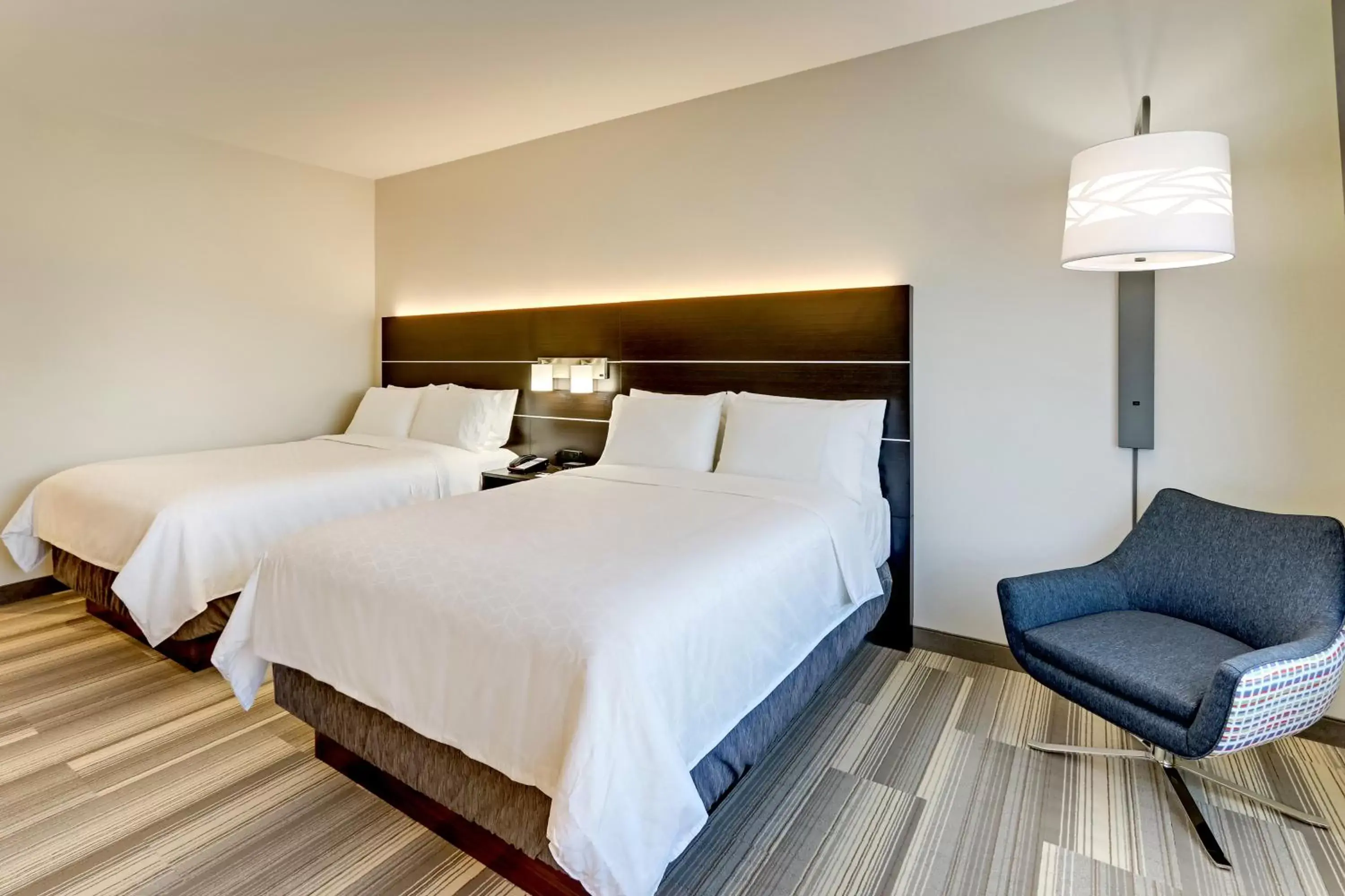 Bedroom, Bed in Holiday Inn Express & Suites - Winston - Salem SW - Clemmons, an IHG Hotel