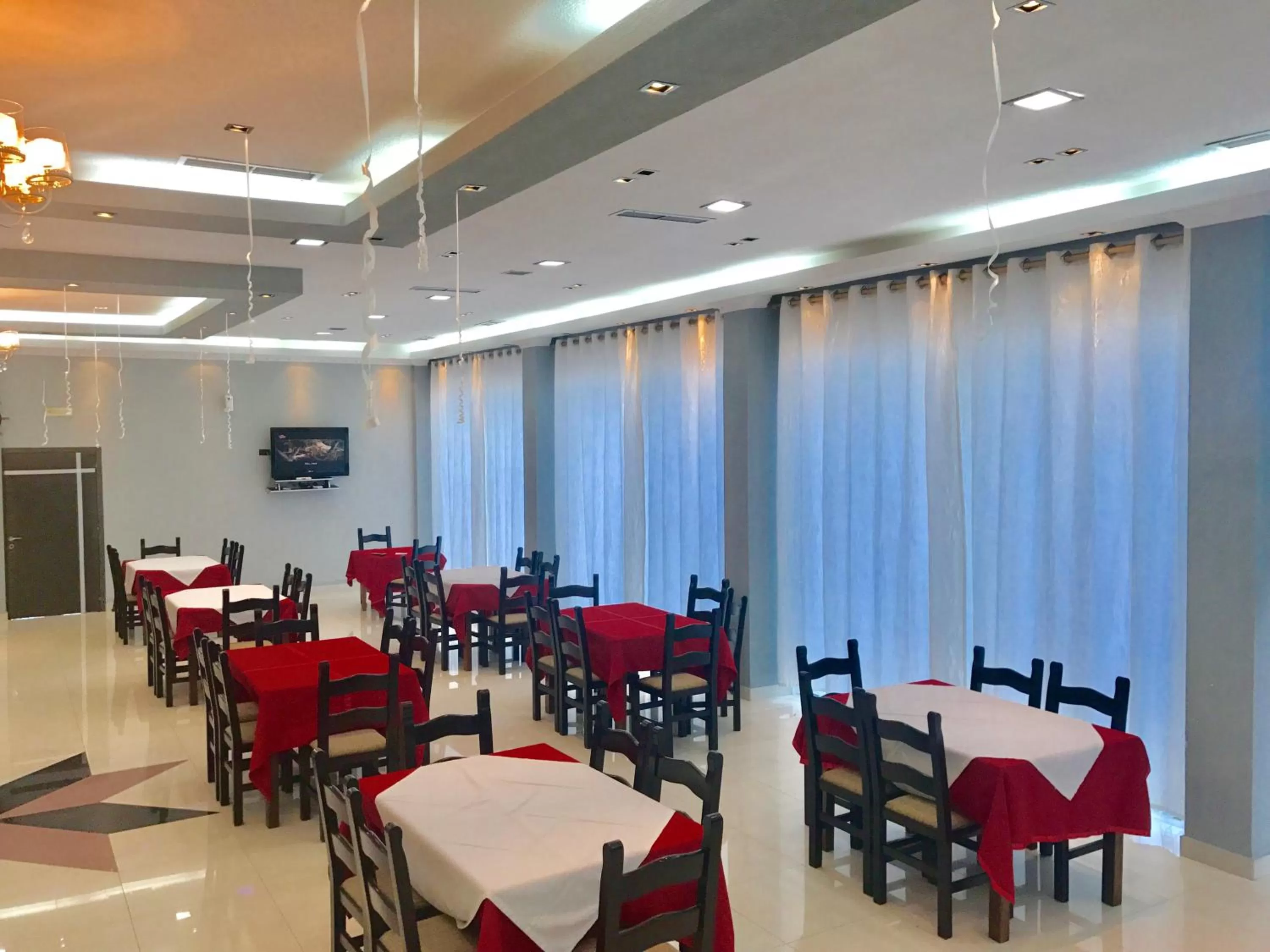 Restaurant/places to eat in "Frogs House" Hotel & Restorant Slow Food