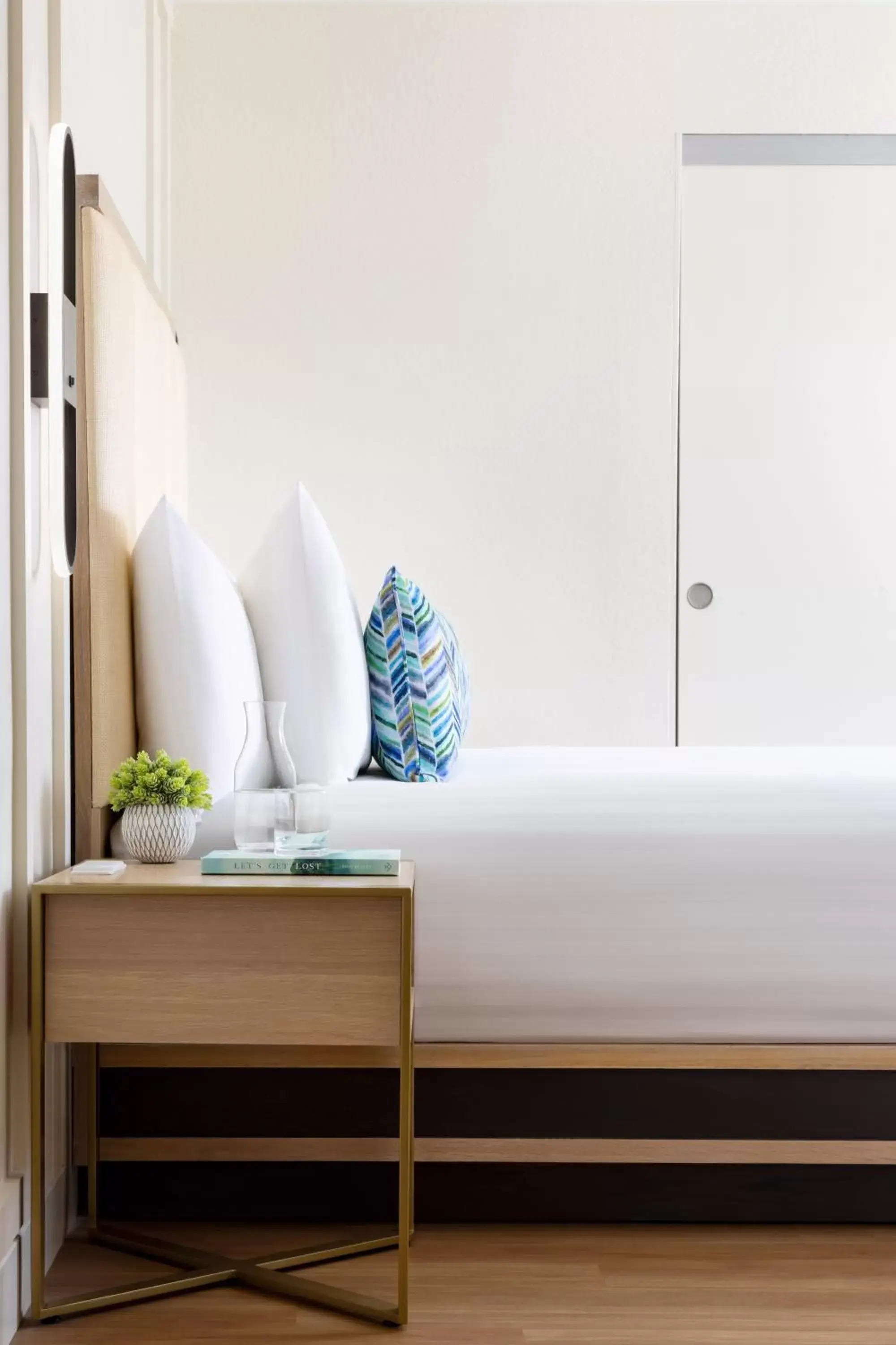 Bedroom, Seating Area in The Anza-a Calabasas Hotel