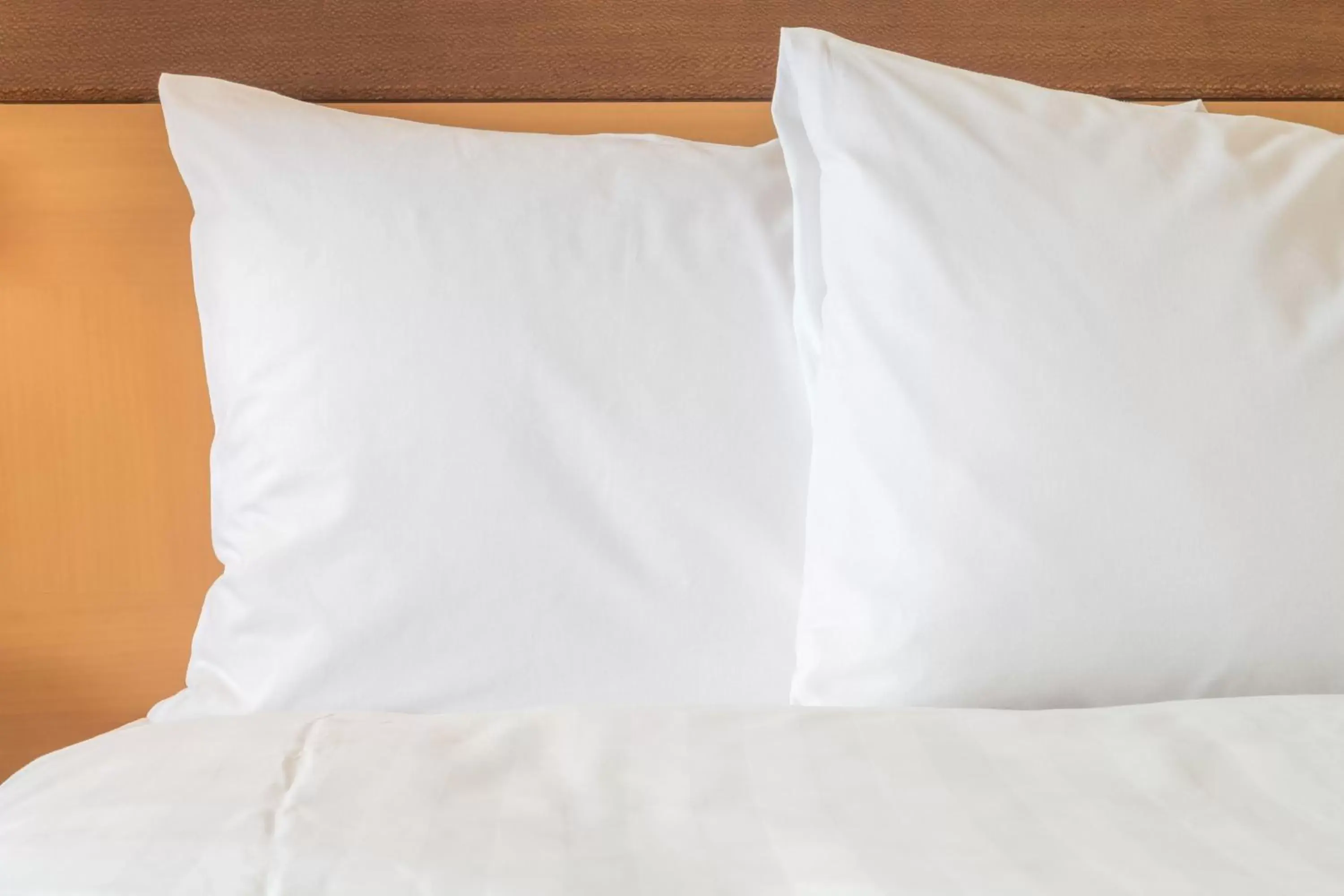 Bed in Holiday Inn Express Edinburgh – Royal Mile, an IHG Hotel