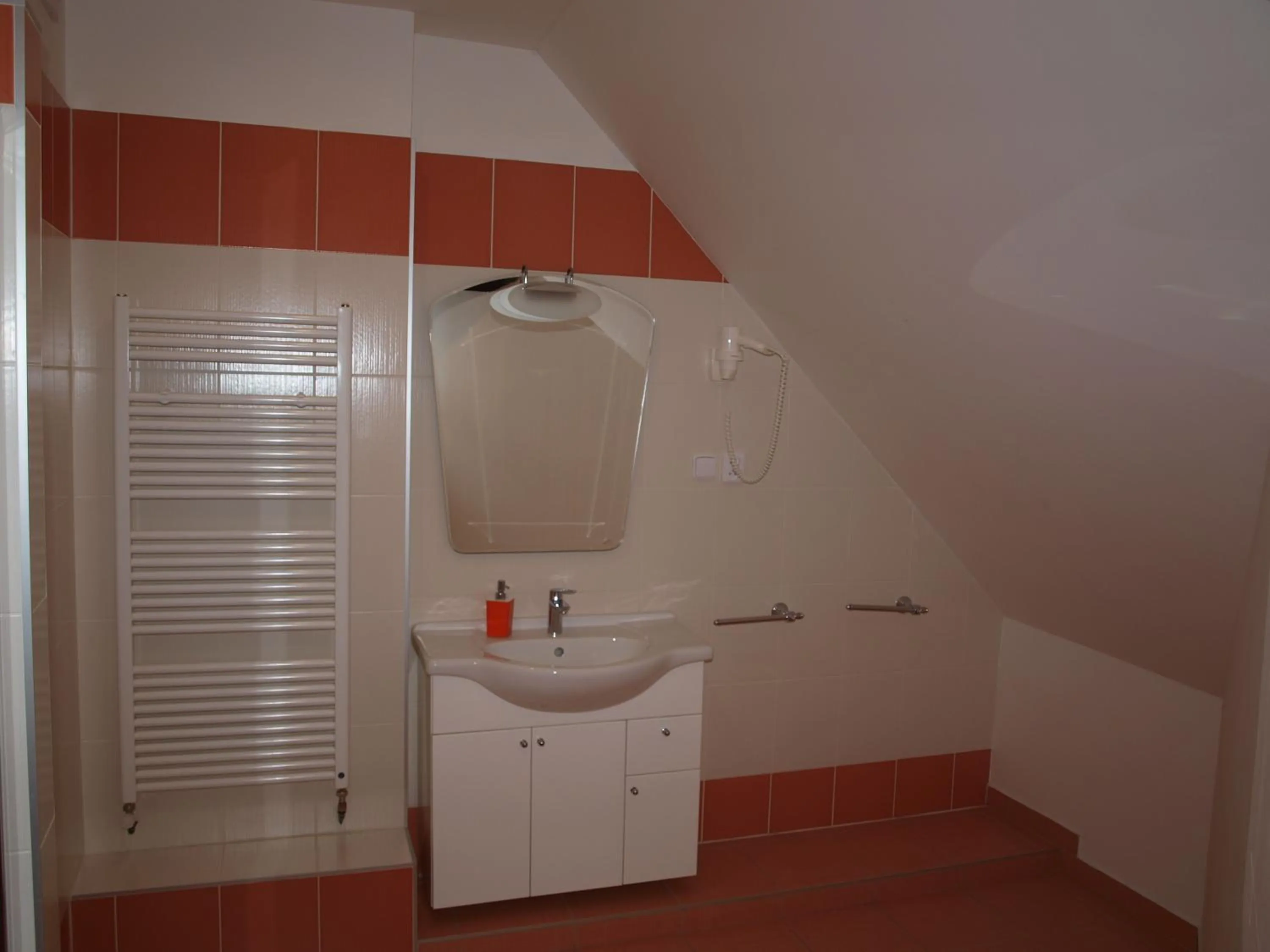 Bathroom in Hotel King George