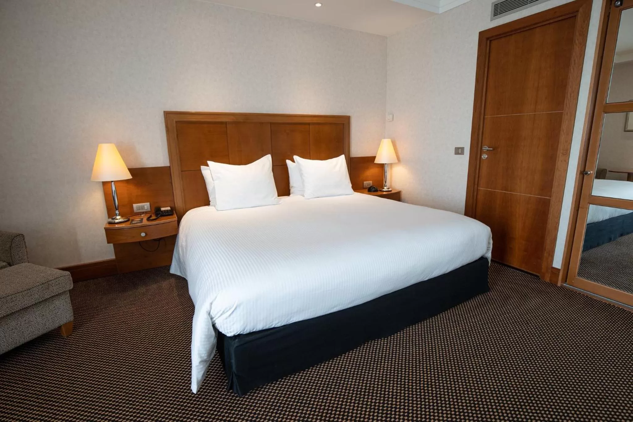 Photo of the whole room, Bed in Crowne Plaza Brussels Airport by IHG