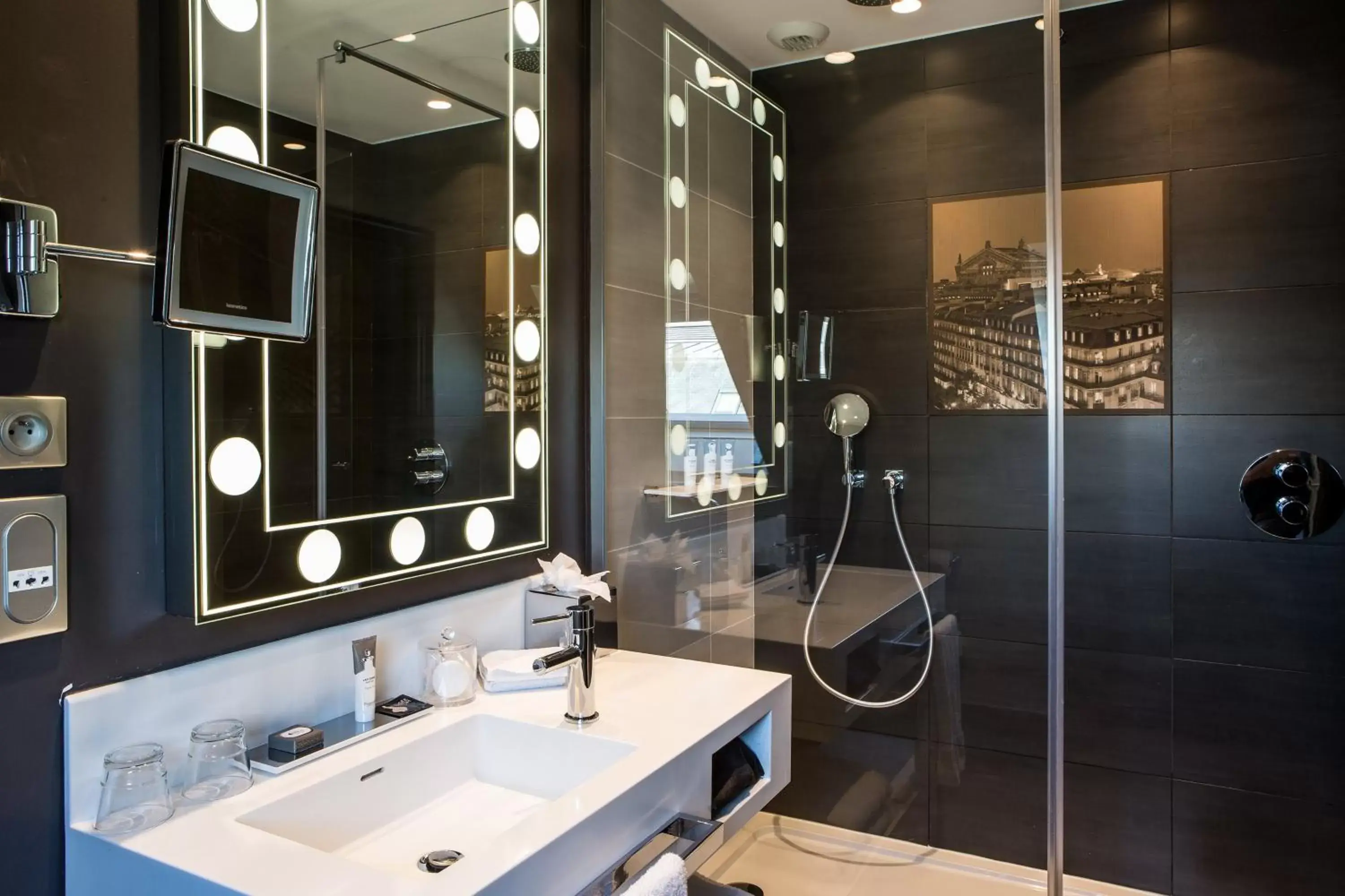 Bathroom in Hotel Indigo Paris - Opera, an IHG Hotel