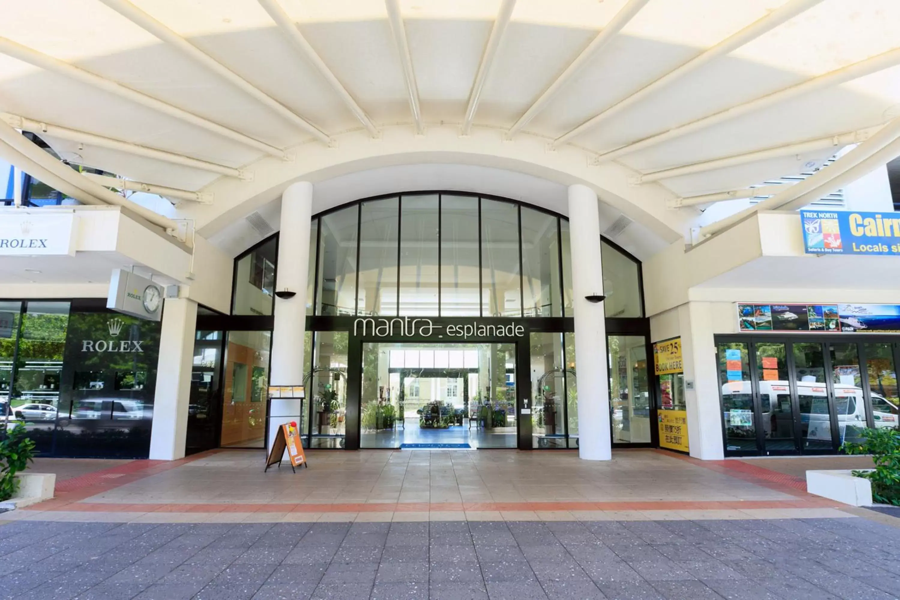 Facade/entrance in Mantra Esplanade