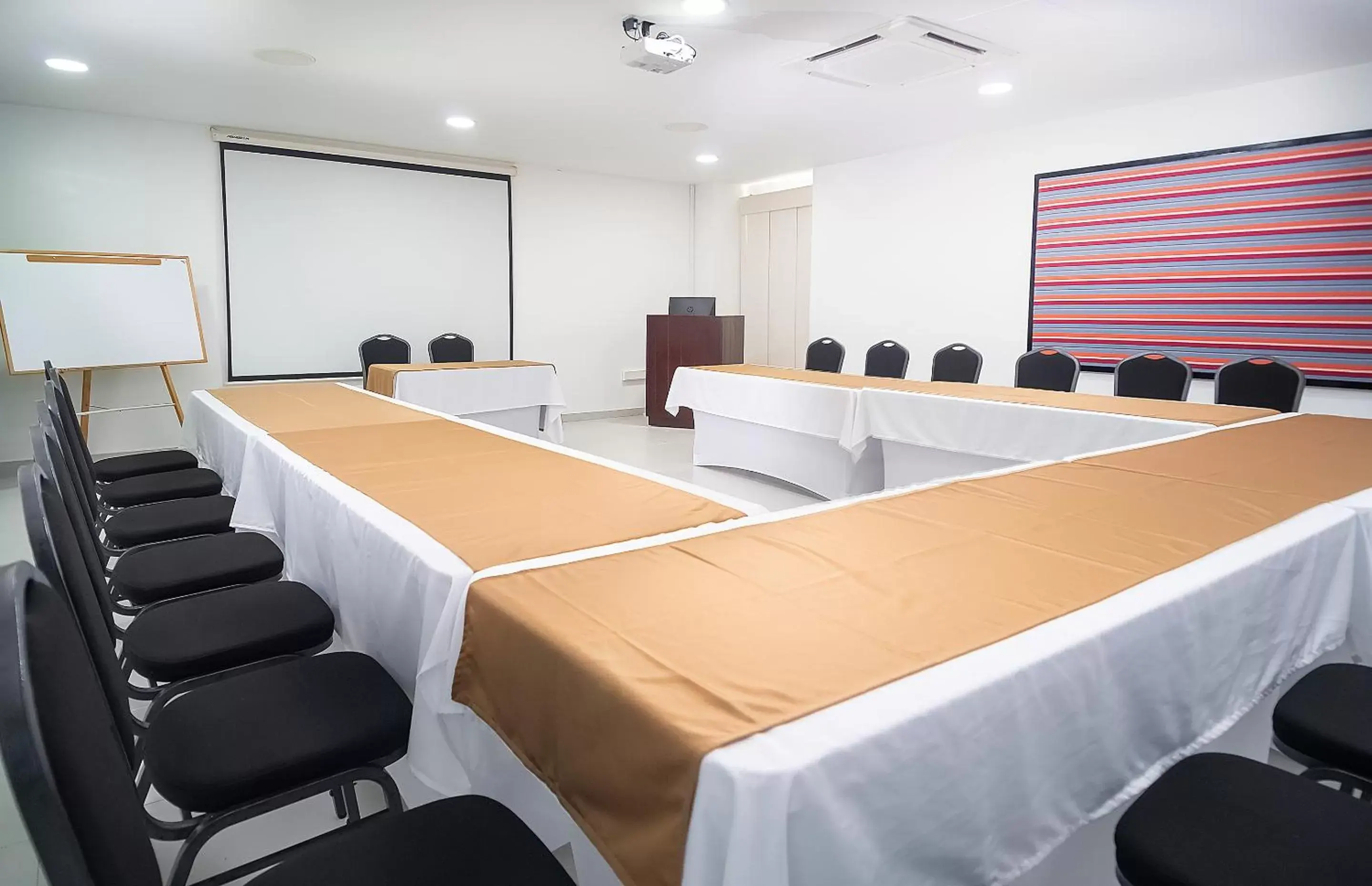 Meeting/conference room in Portobelo Plaza de las Americas