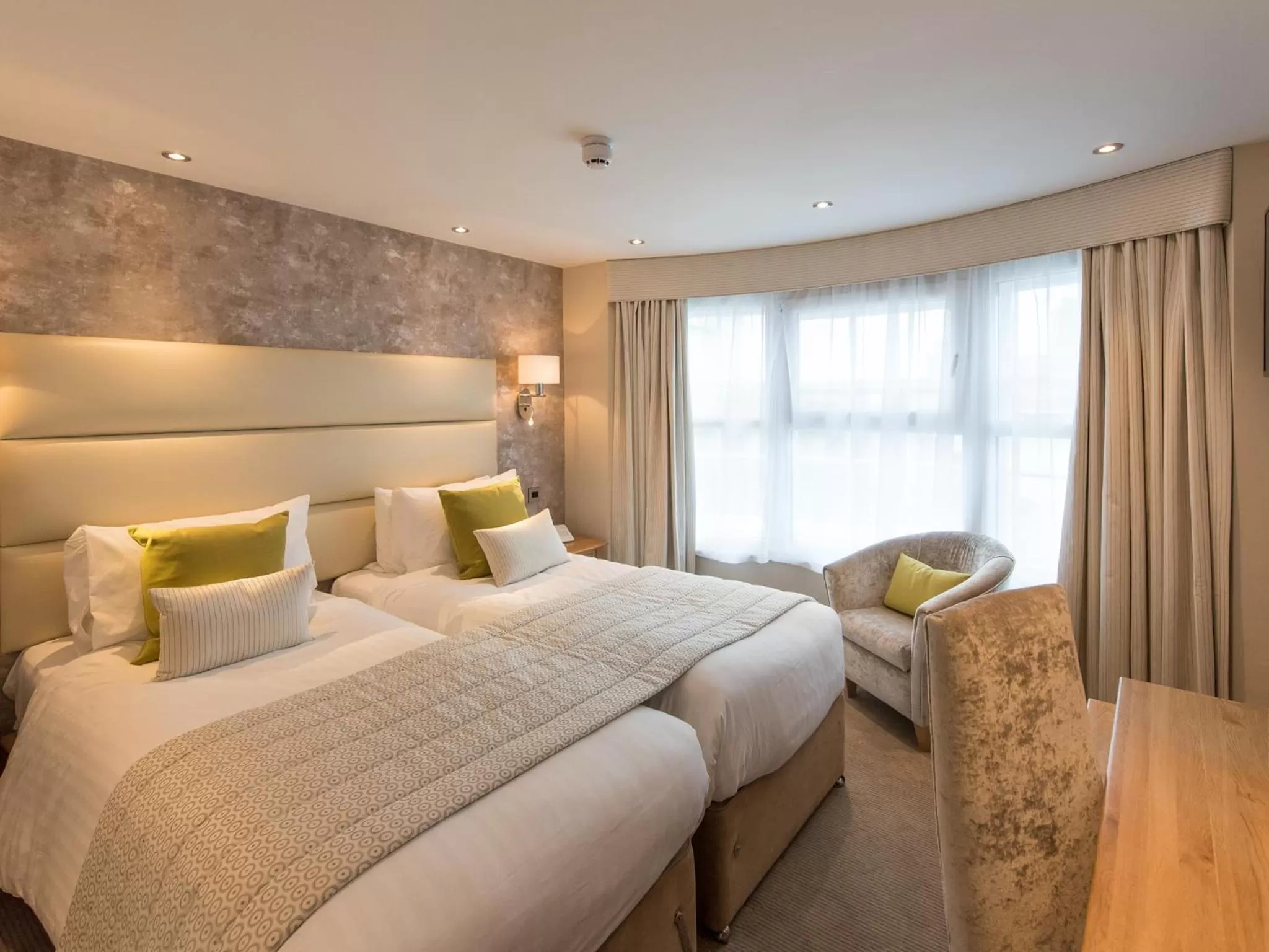 Bathroom, Bed in The Royal & Fortescue Hotel